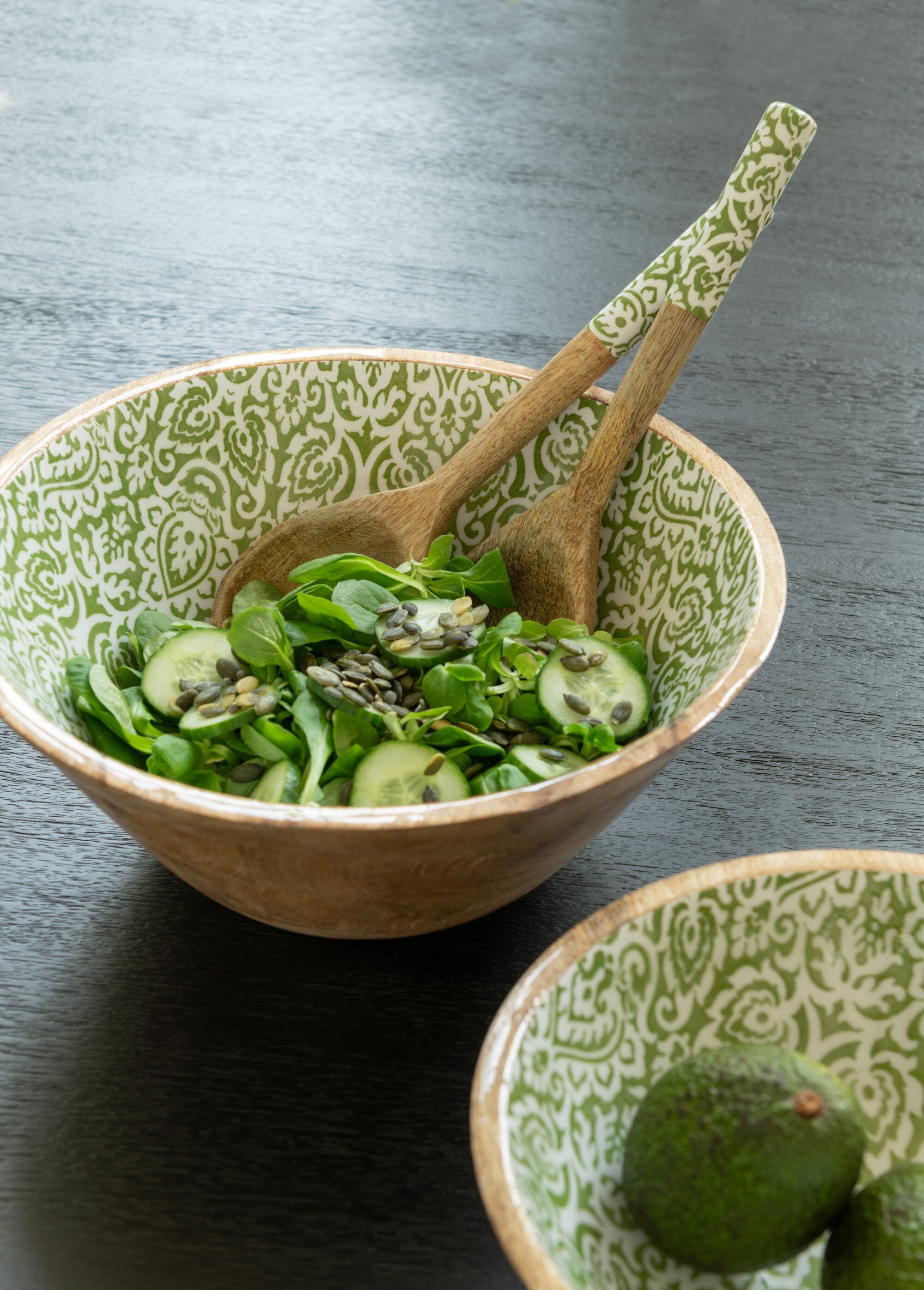 2_couverts_à_salade_bois_décor_arabesques_Beige_et_vert_DE2_slim