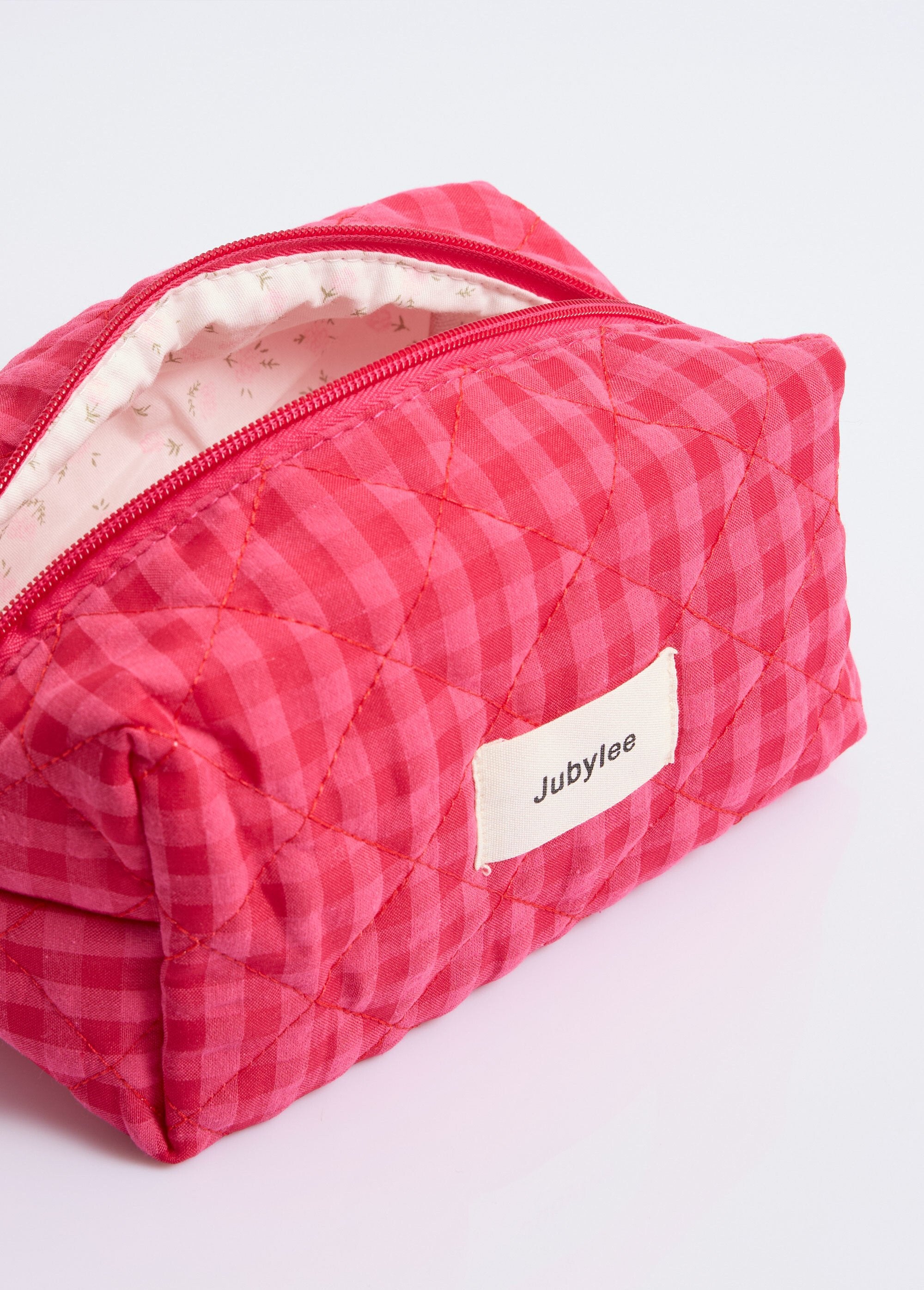 Trousse_de_toilette_matelassée_carreaux_Fuchsia_DE1_slim