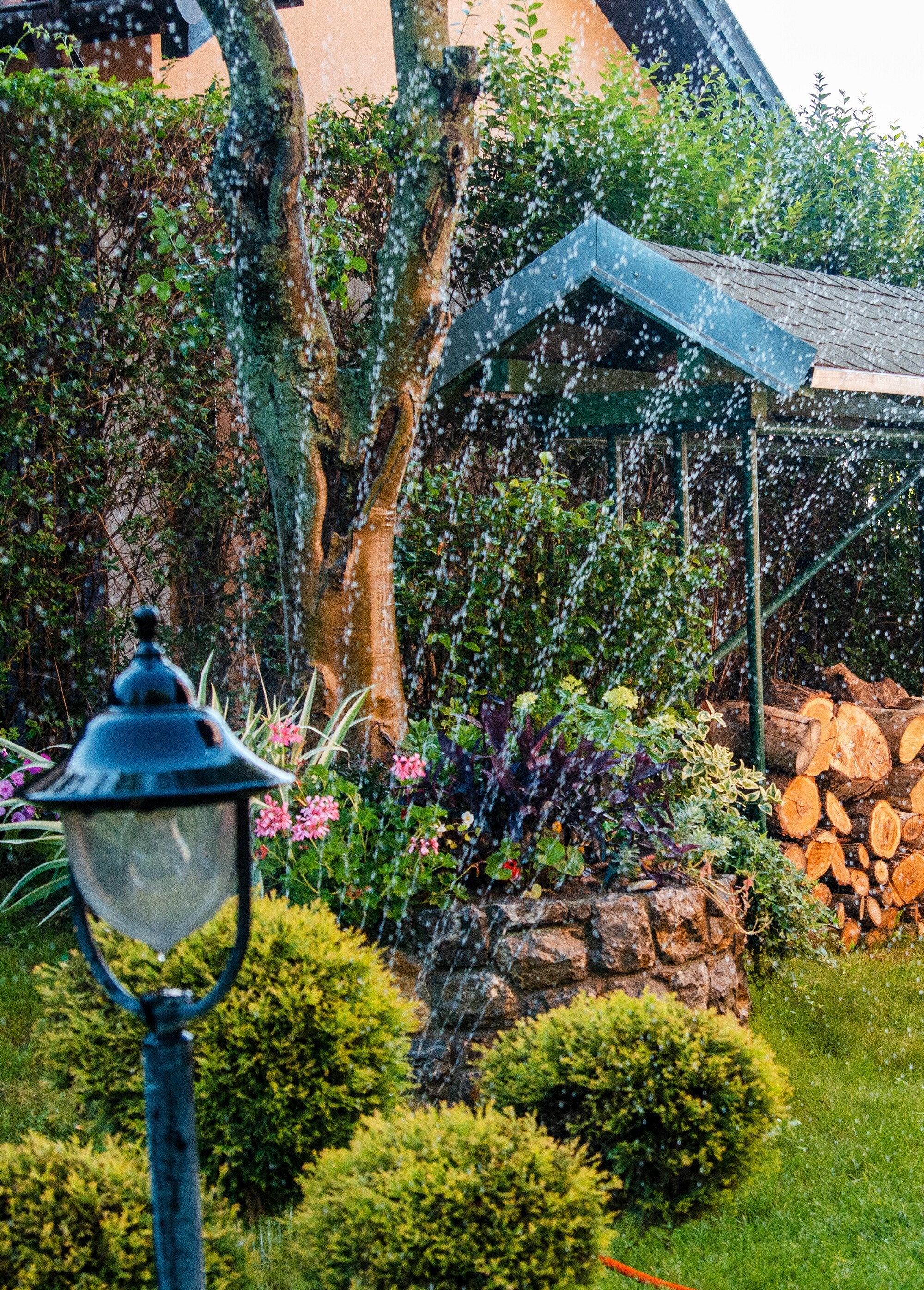 Arroseur_brise-jet_forme_coeur_Noir_DE1_slim