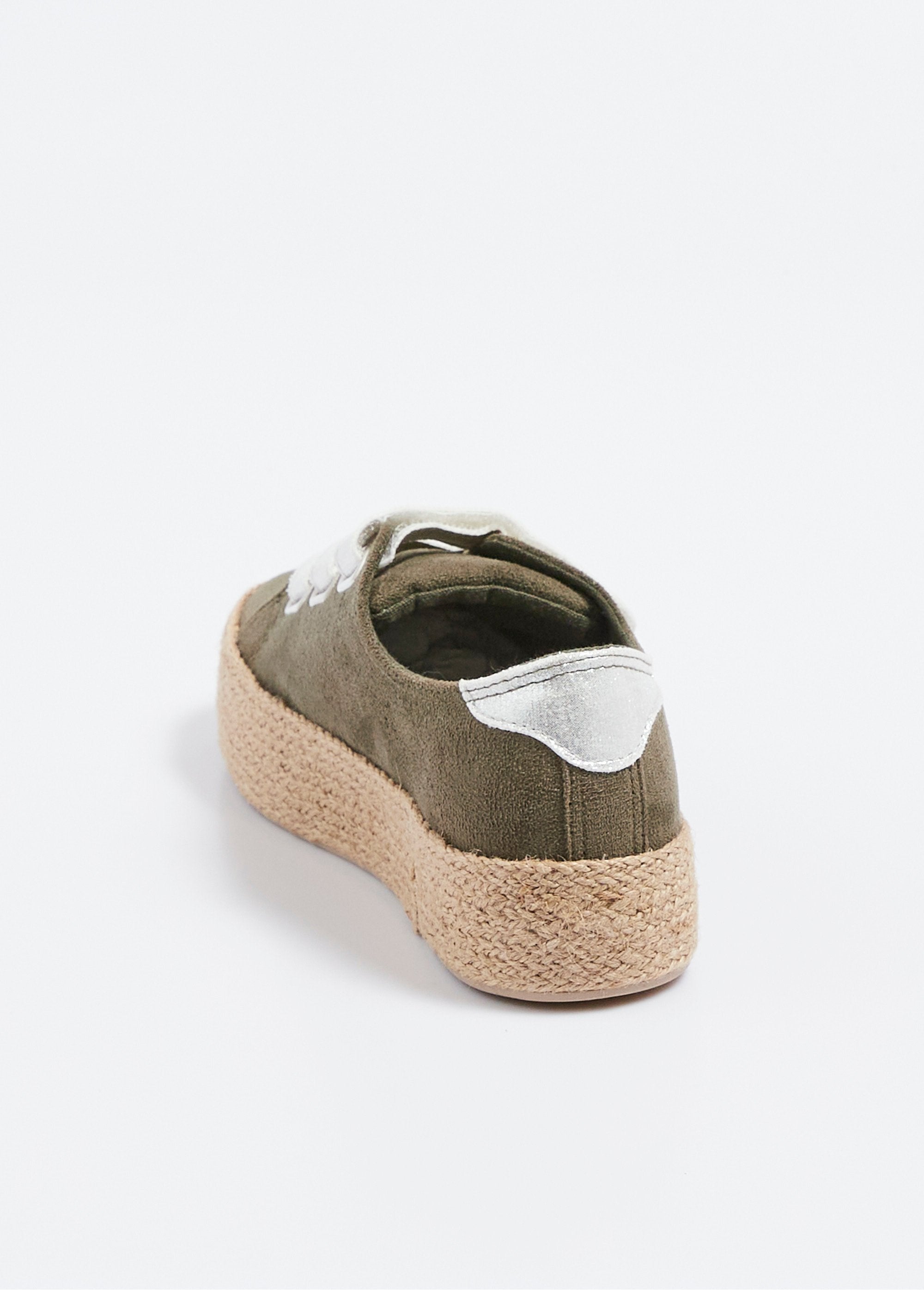 Sportschoenen_met_klittenband_en_sleehak_Kaki_DO1_slim