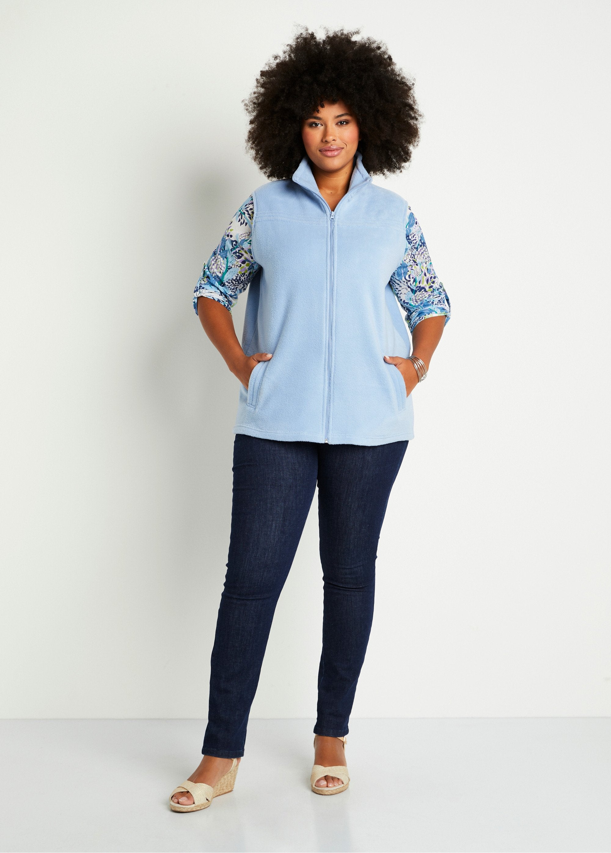 Blouson_zippé_sans_manches_polaire_Bleu_ciel_SF1_curvy
