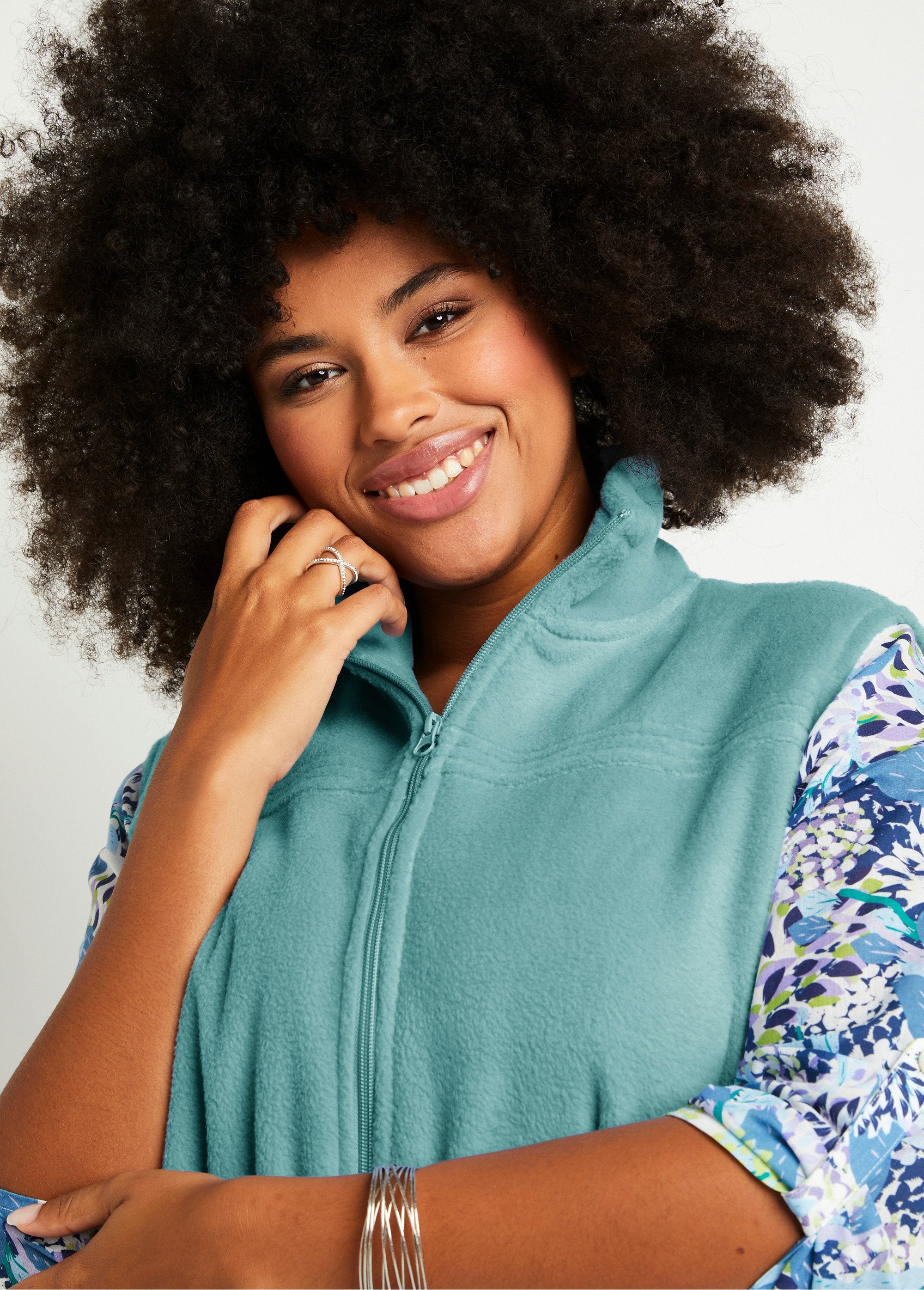Blouson_zippé_sans_manches_polaire_Vert_menthe_DE1_curvy