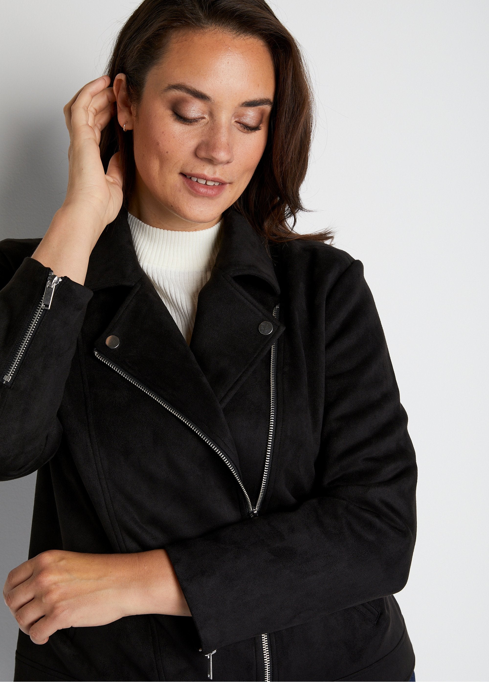 Blouson_zippé_court_tissu_suédé_Noir_DE1_curvy