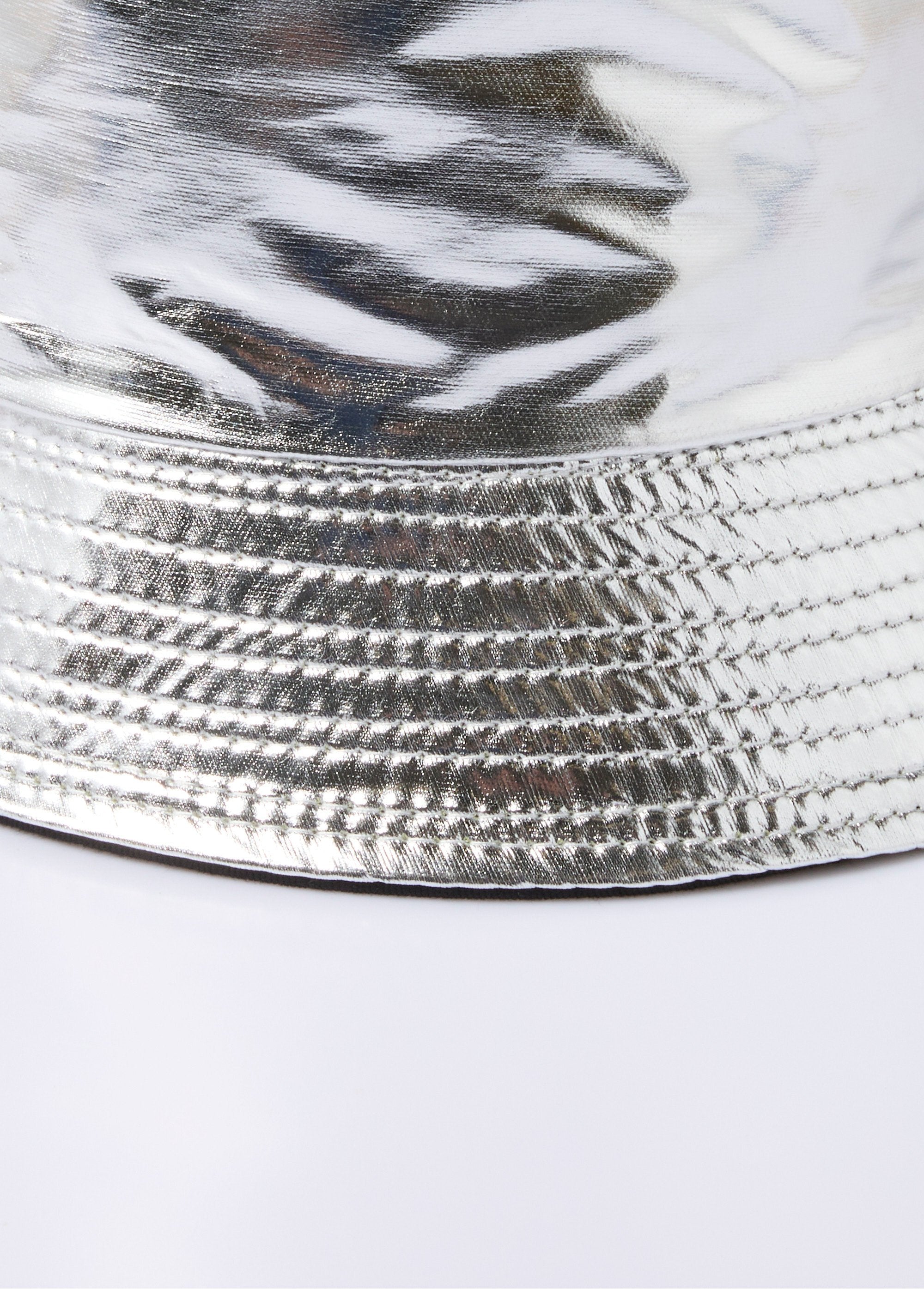 Bob_in_metallic_stof_Argent_DE1_slim