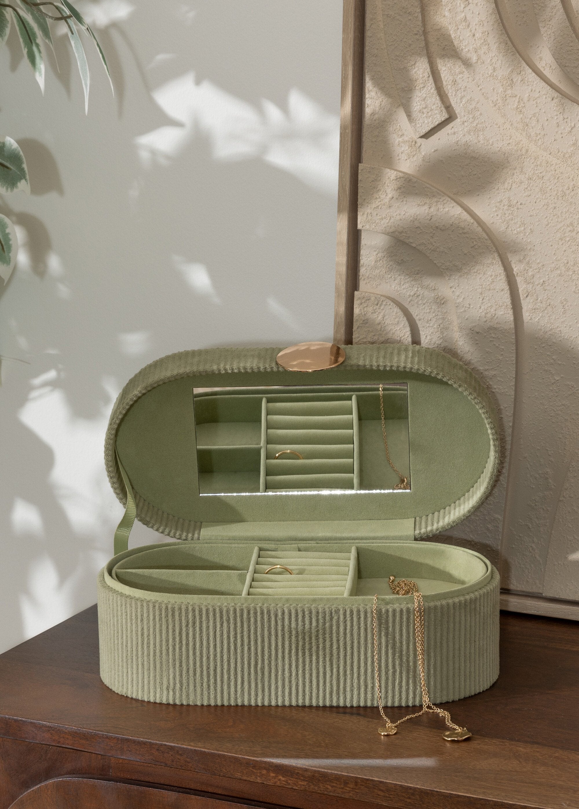 Boite_à_bijoux_ovale_en_velours_Vert_SF1_slim