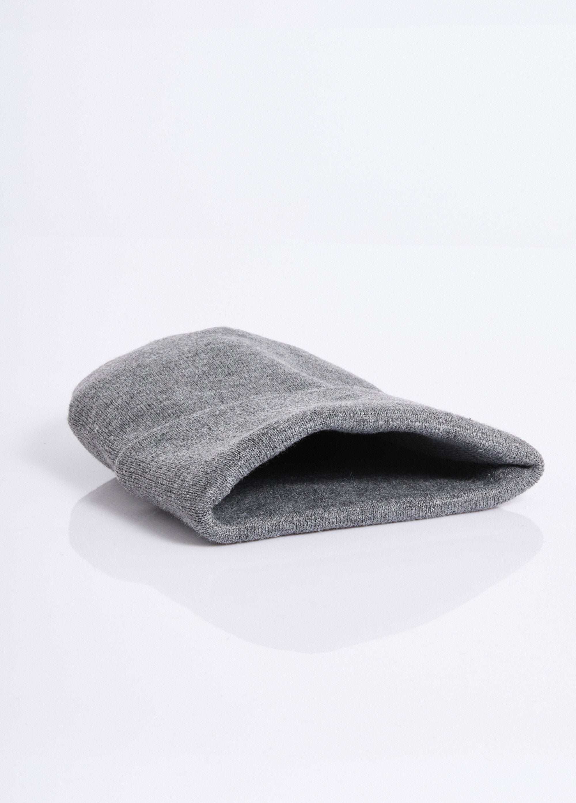 Bonnet_en_maille_fines_cotes_à_revers_Gris_DE1_slim