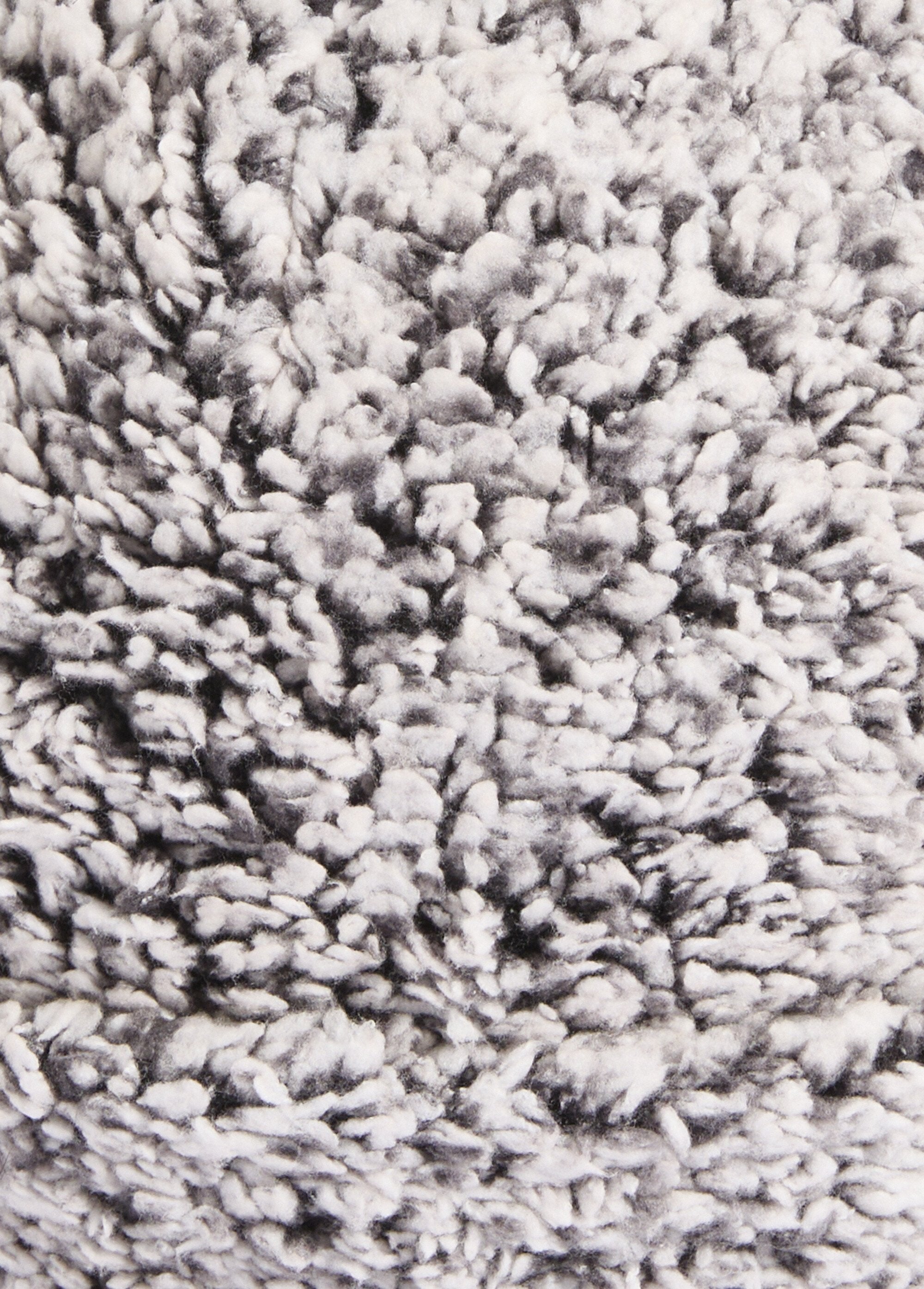 Fleece_muts_in_sherpa-stijl_met_pompon_Gris_fonce_DE1_slim