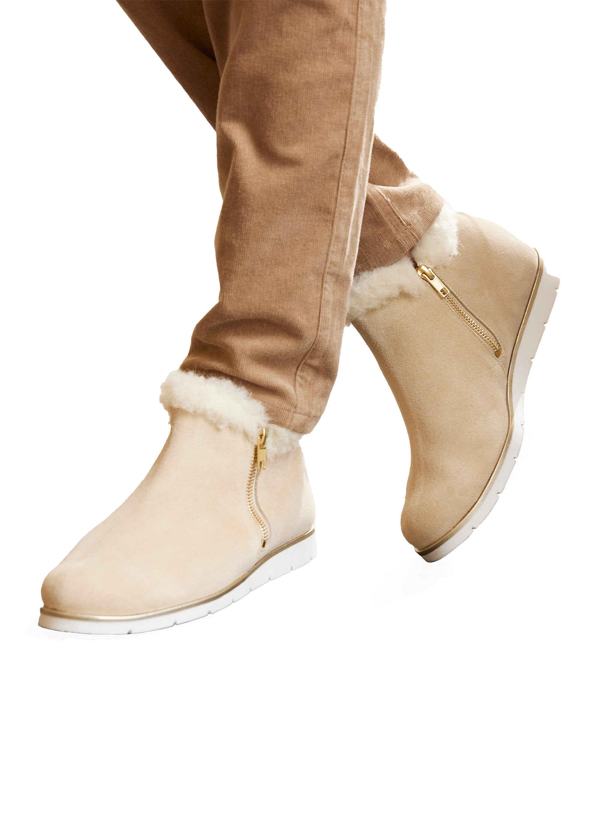 Boots_en_cuir_bordées_fausse_fourrure_Beige_FA1_slim