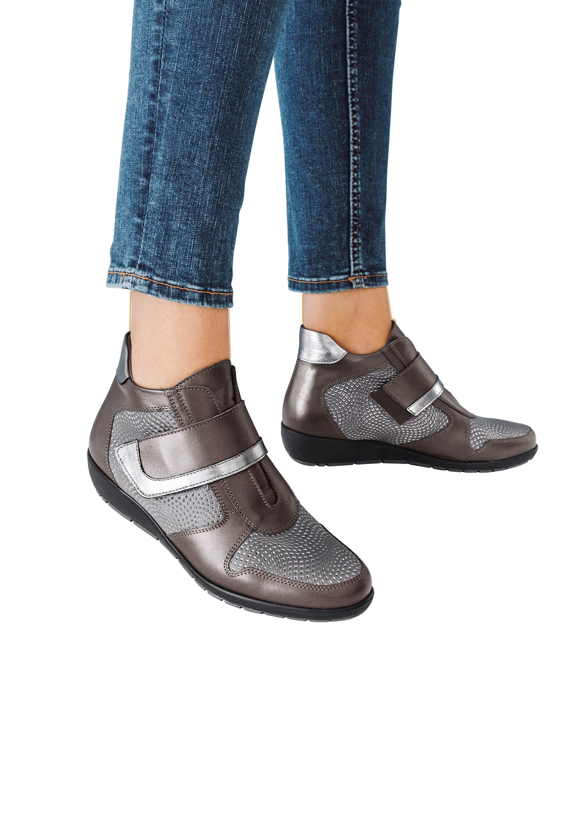 Boots_scratchées_bi-matière_Gris_FA1_slim