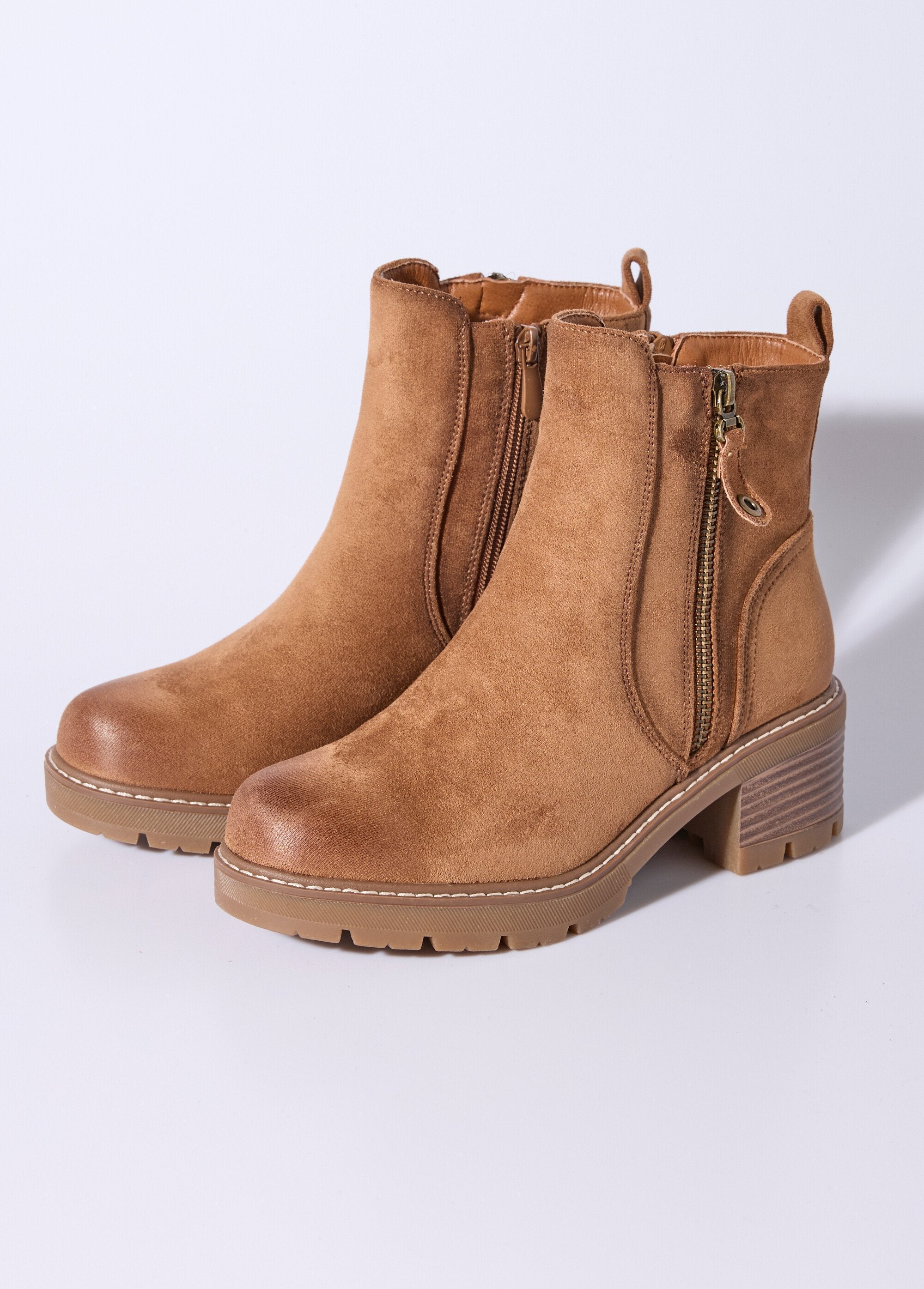 Boots_zippées_à_talon,_bout_effet_used_Camel_DE1_slim
