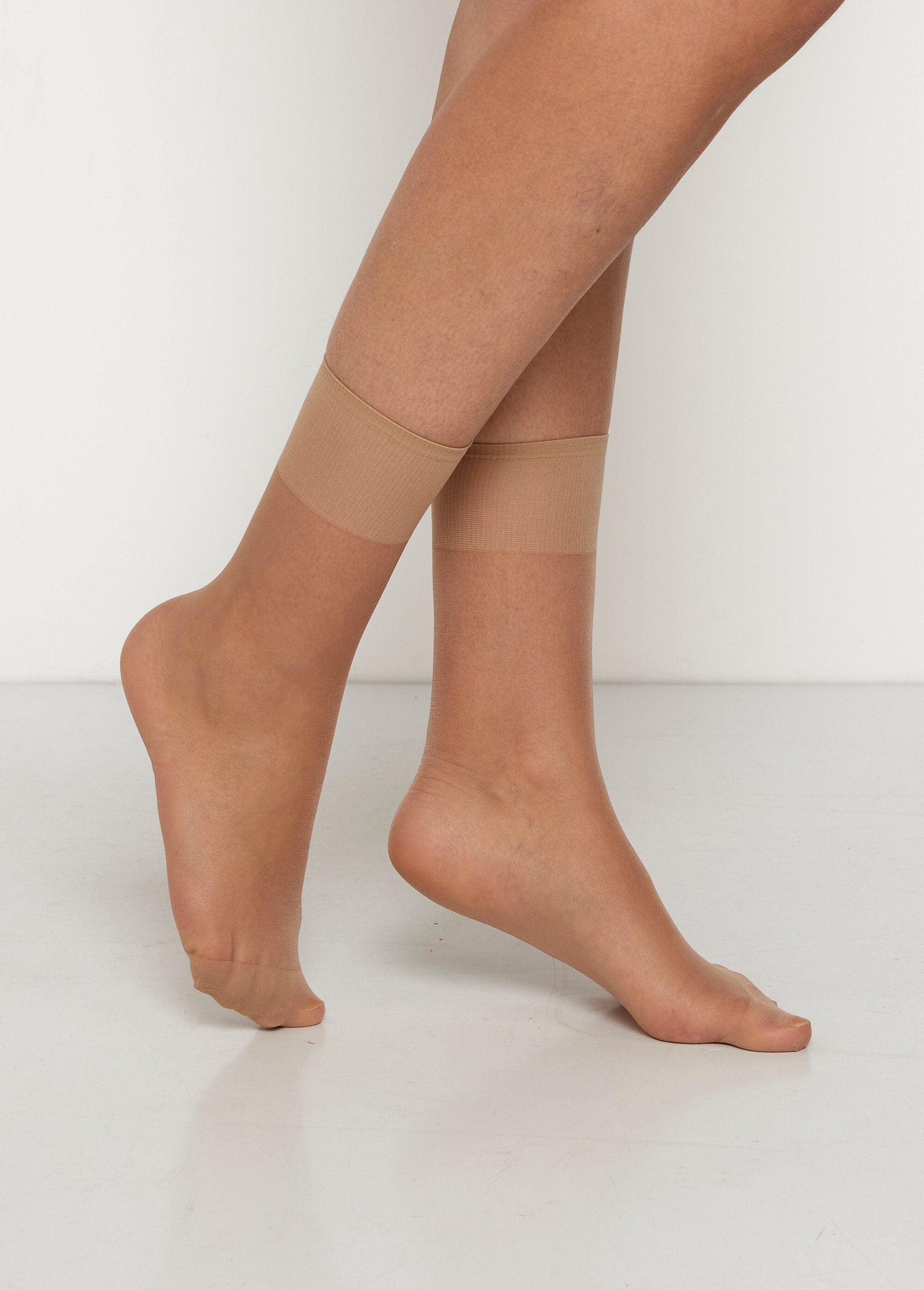 Chaussettes_voile_clair,_20_deniers_Beige_DR1_slim