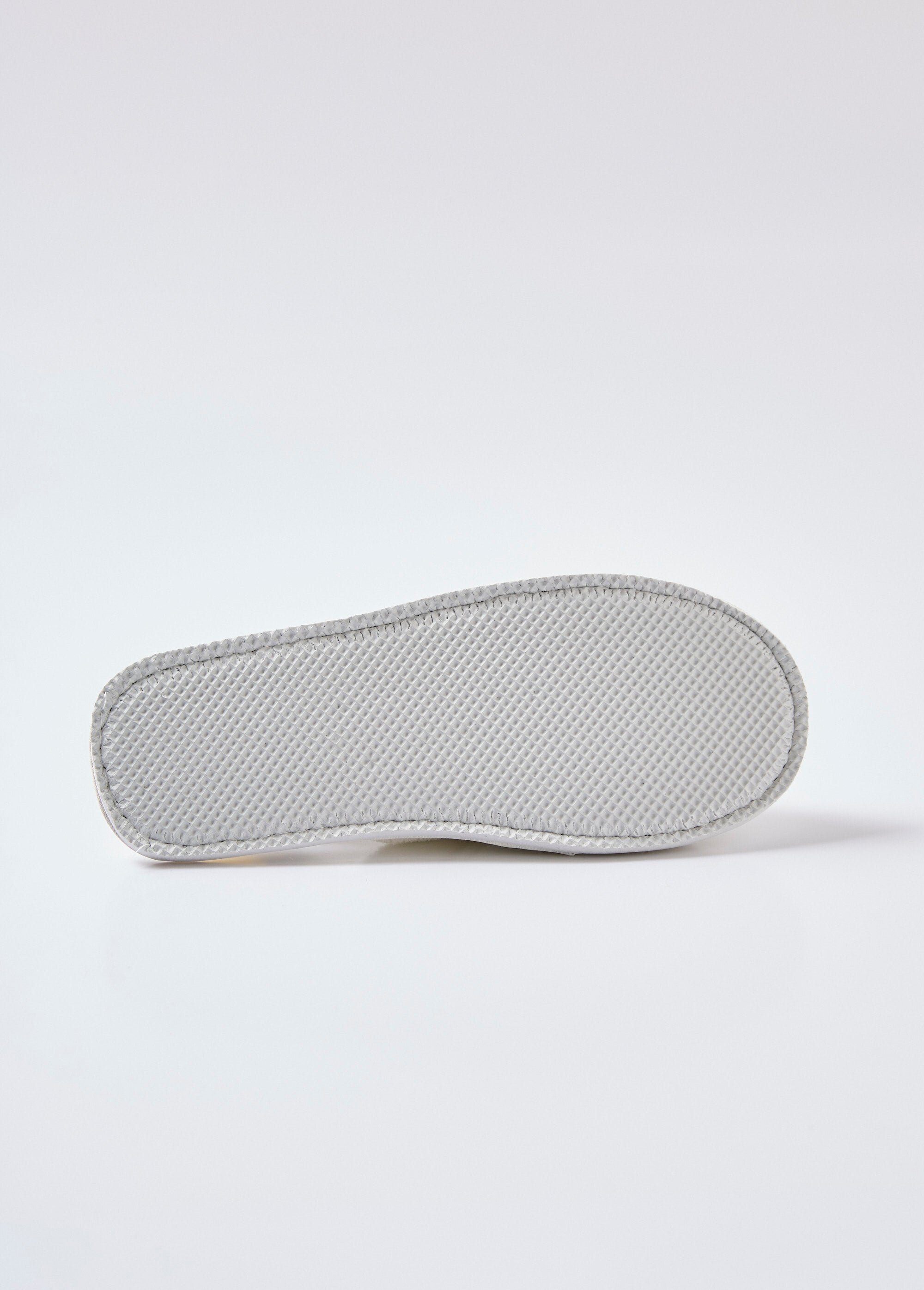Chaussons_façon_mules,_lignes_contrastées_Blanc_UN1_slim