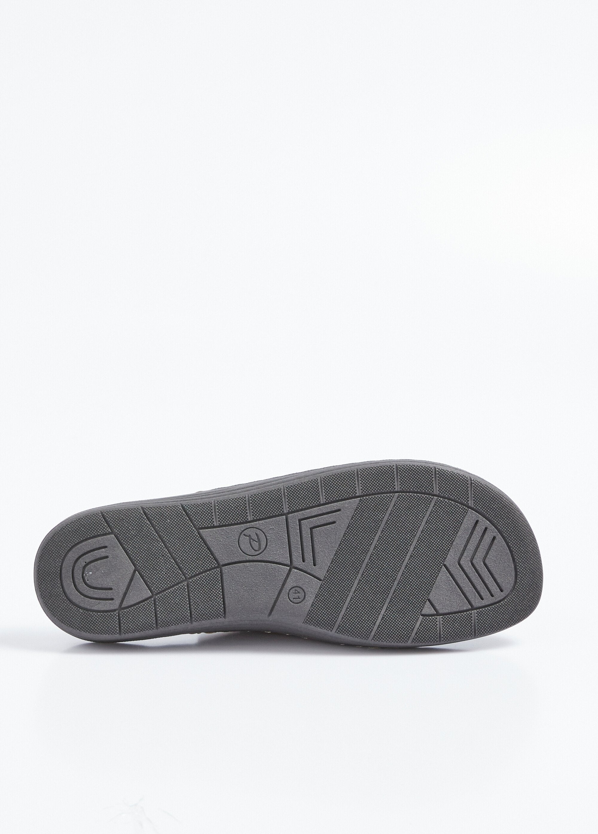 Slippers_comfort_breedte_fluweelzacht_geborduurd_textiel_Marron_UN1_slim