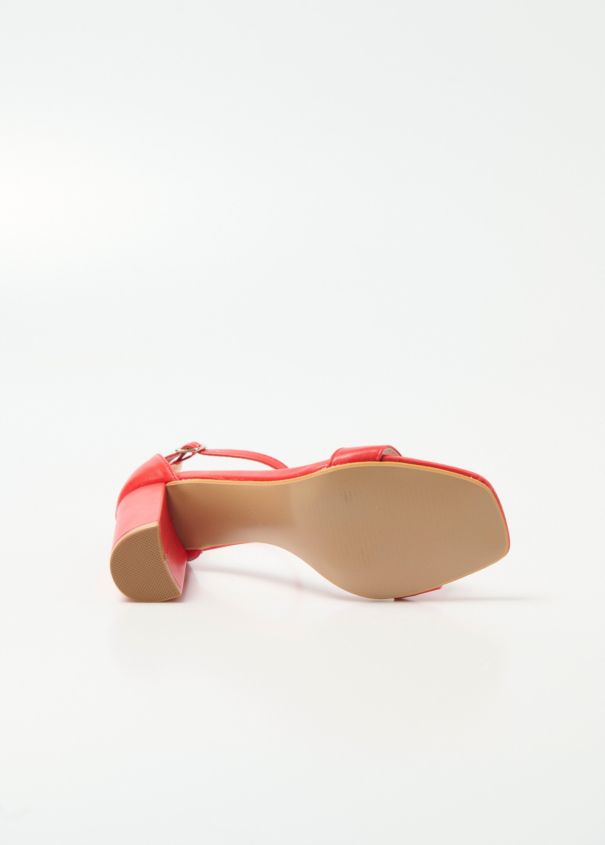 Sandales_talon_haut_bout_carré_à_brides_Rouge_UN1_slim