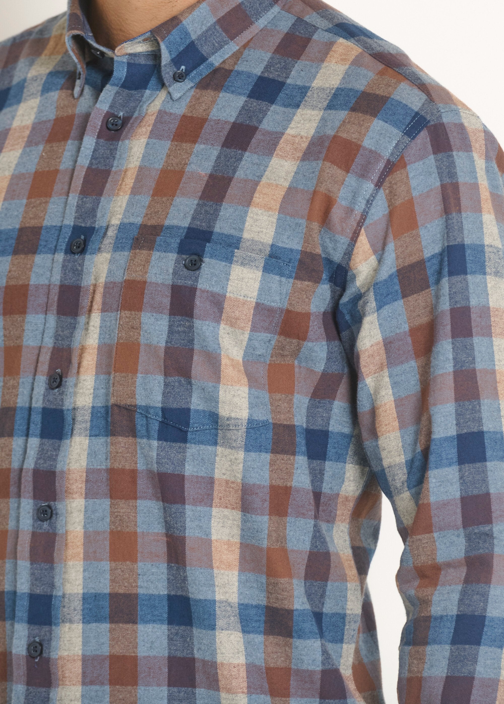 Chemise_à_carreaux_en_flanelle_chaude_Carreaux_beige_et_bleu_DE1_slim