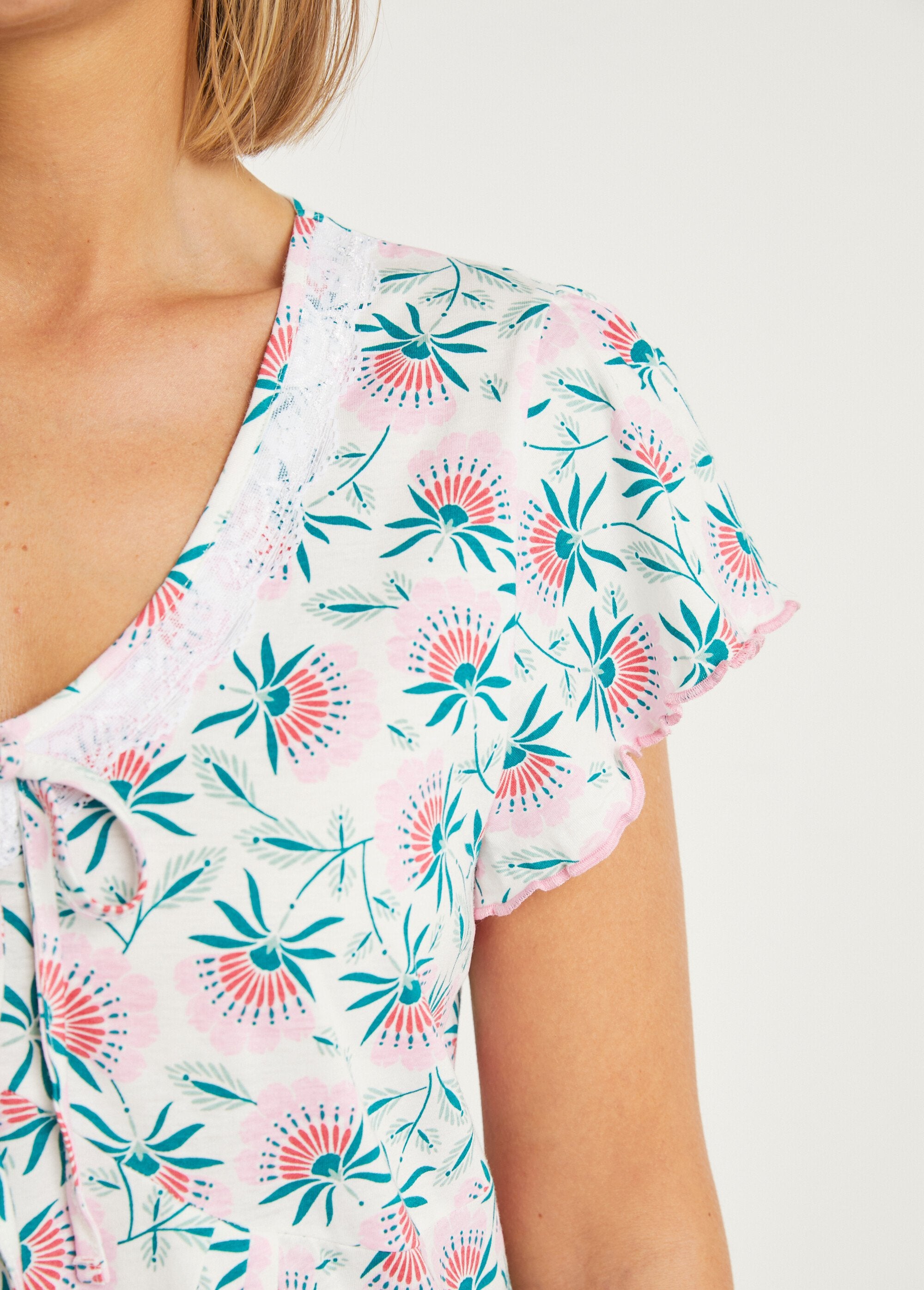 Gebloemd_katoenen_nachthemd_tot_halverwege_de_nacht_Rose_DE2_slim