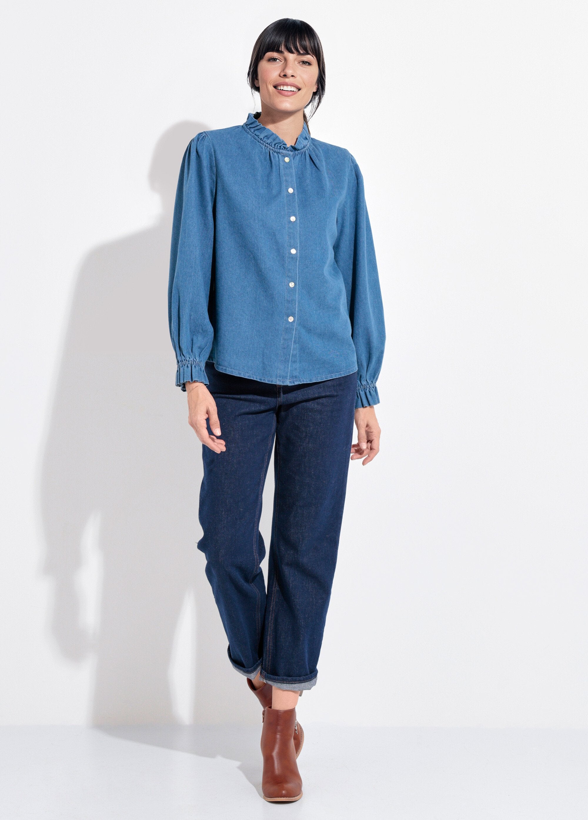 Chemise_en_denim_boutonnée,_col_volanté_Denim_SF1_slim