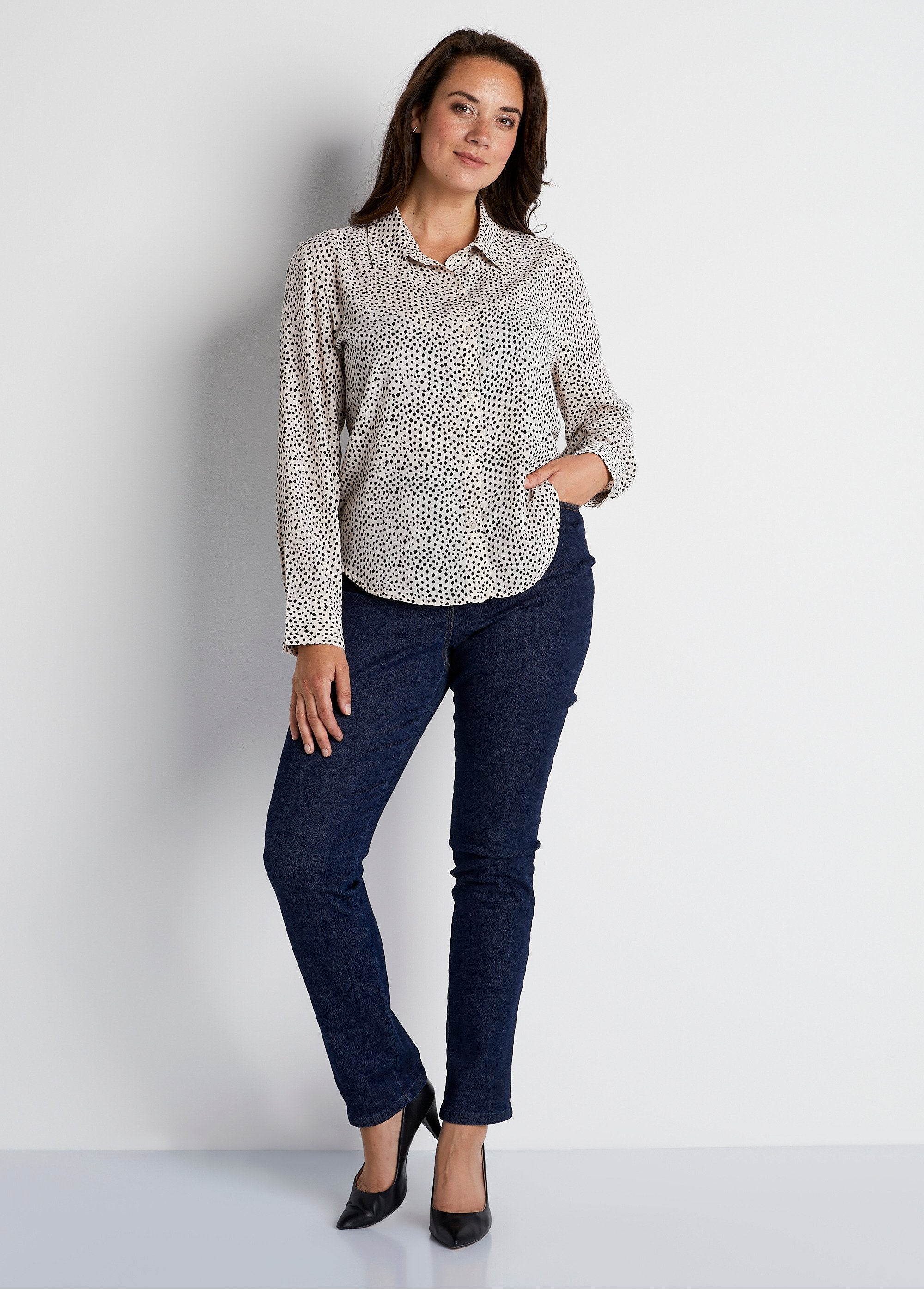 Chemisier_droit_boutonné_imprimé_pois_Ecru_noir_SF1_curvy