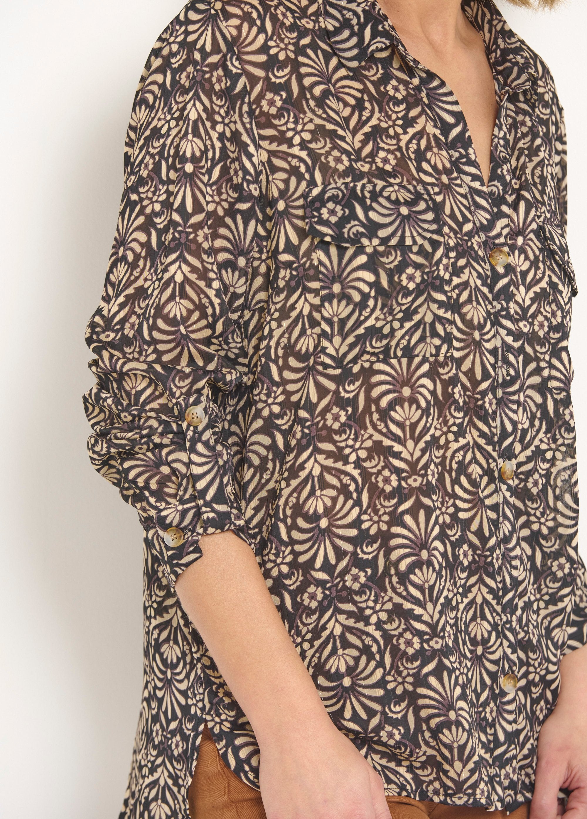 Chemisier_fil_brillant_manches_avec_pattes_Noir_et_beige_DE1_slim