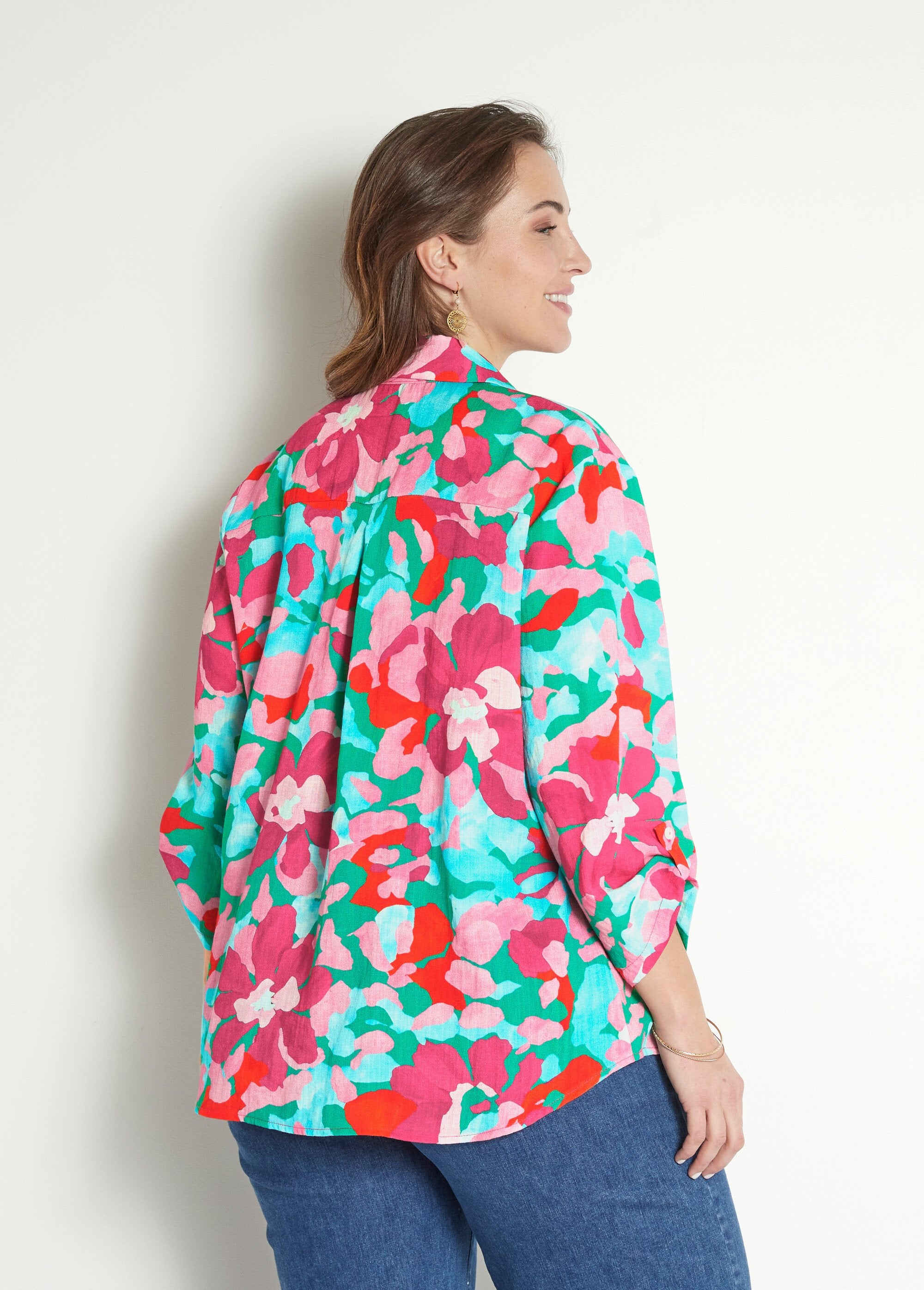 Lange_gebloemde_blouse_met_3/4_oprolmouwen_Rose_et_bleu_DO1_curvy