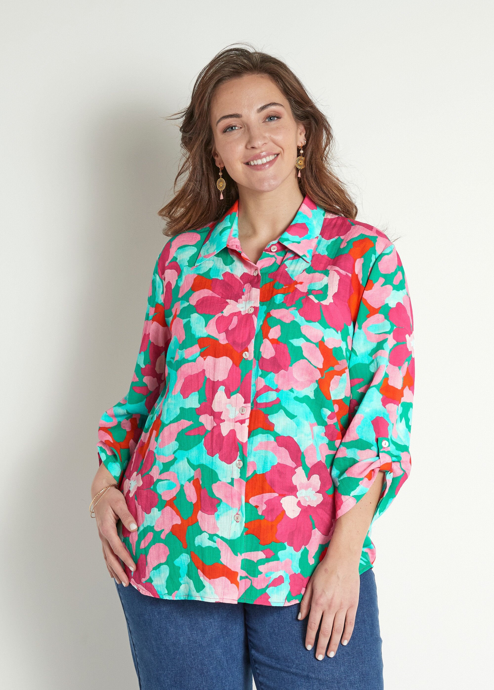 Lange_gebloemde_blouse_met_3/4_oprolmouwen_Rose_et_bleu_FA1_curvy