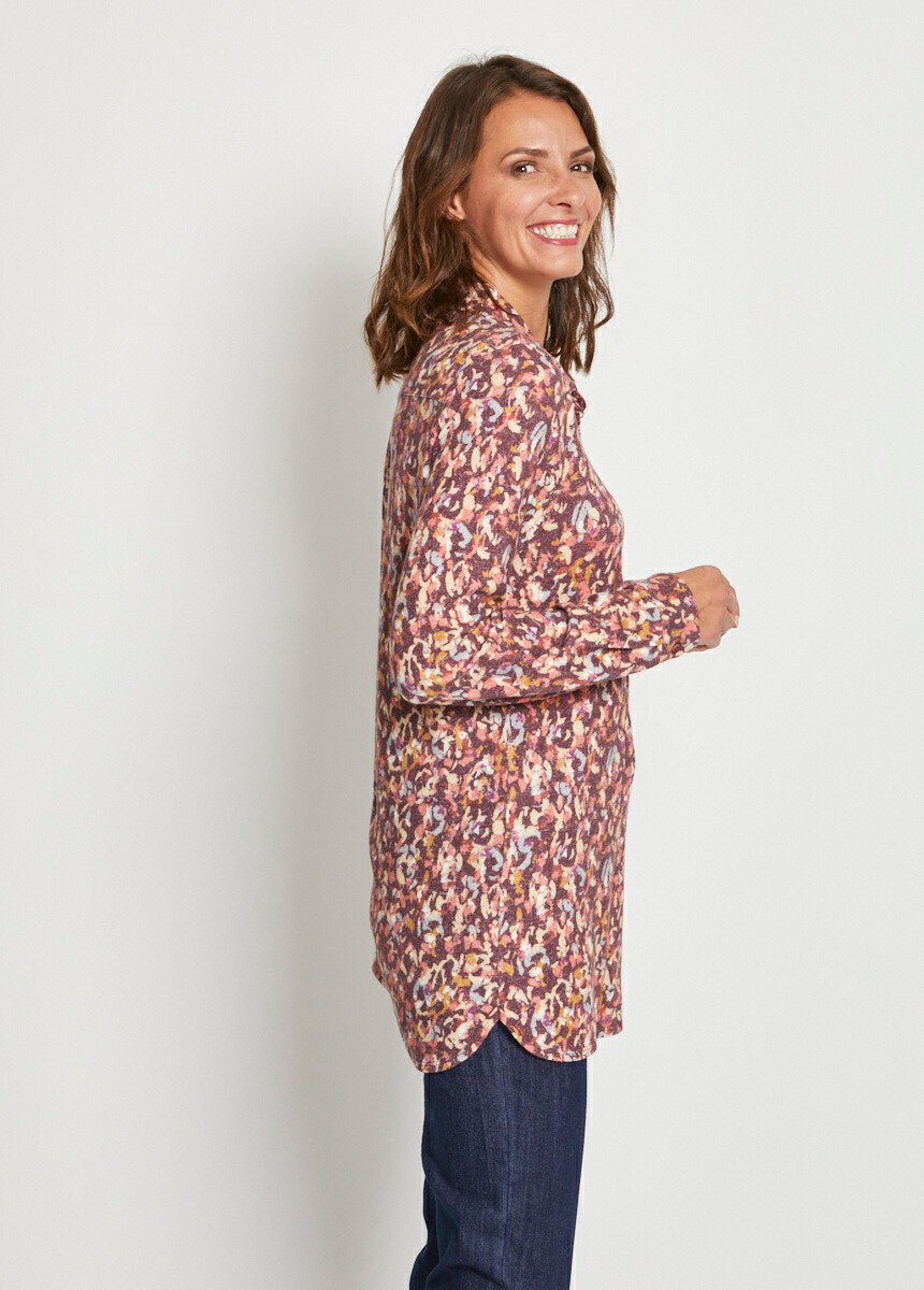 Chemisier_maille_chaude_imprimée_Fond_bordeaux_DR1_slim