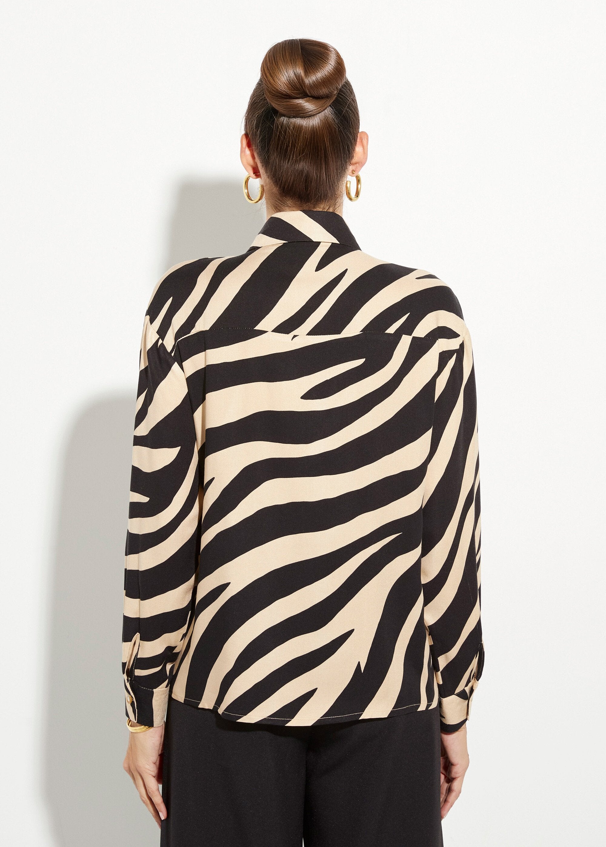 Blouse_met_zebraprint_en_klepzakken_Noir_et_beige_DO1_slim