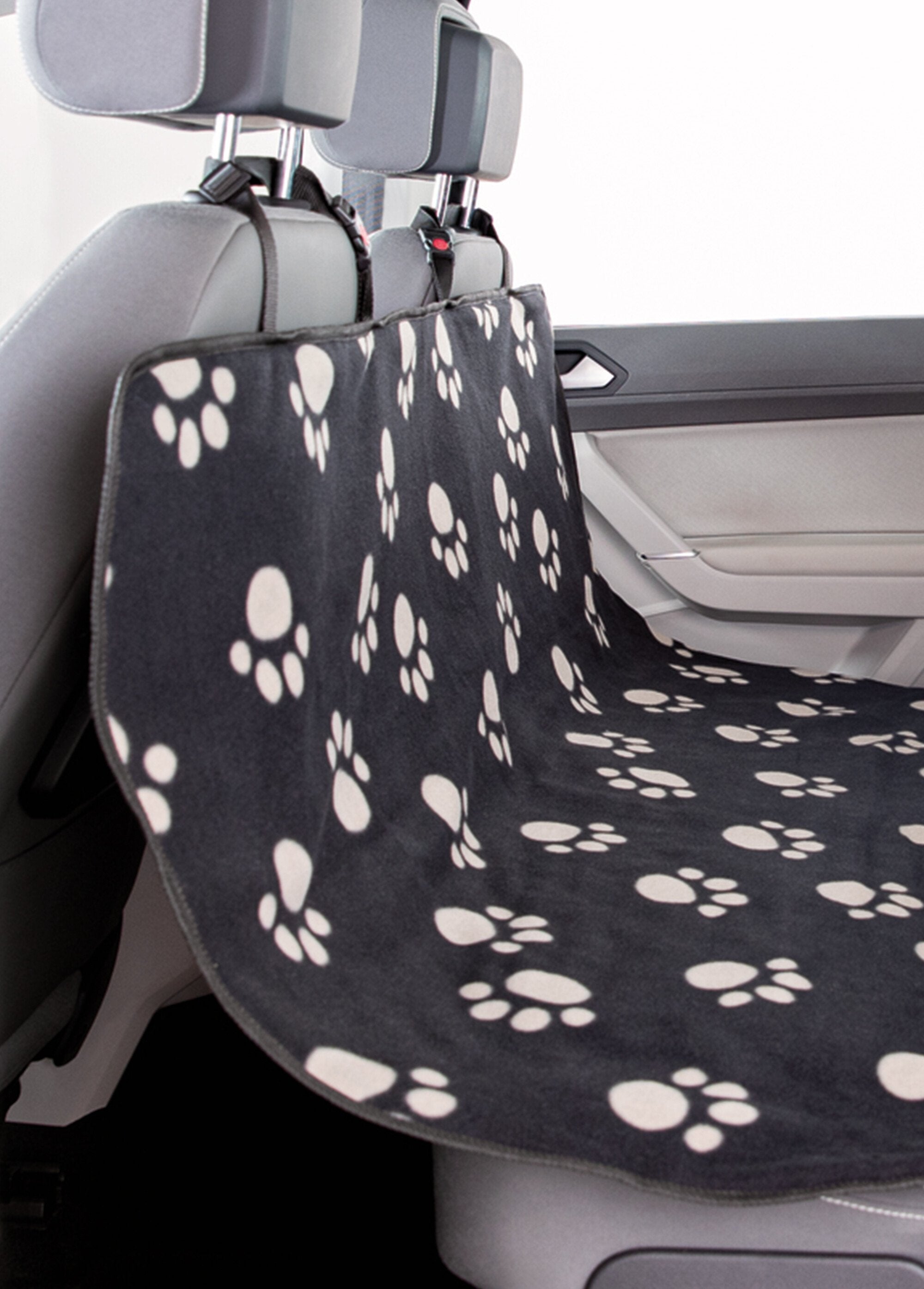 Pet_car_cover_Black_and_beige_DE1_slim