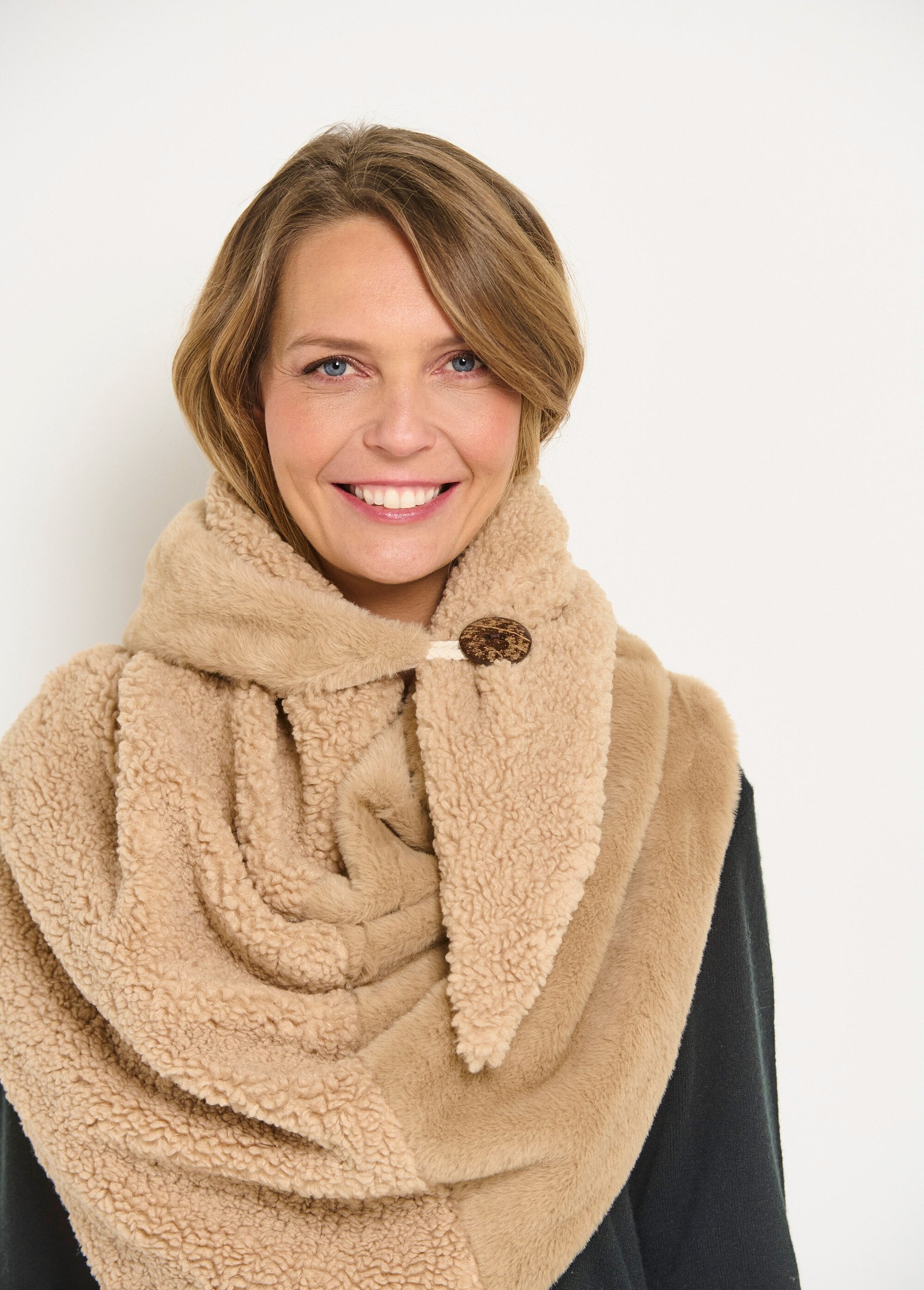 Couvre_épaules_fourrure_chaud_bimatière_Beige_DE1_slim