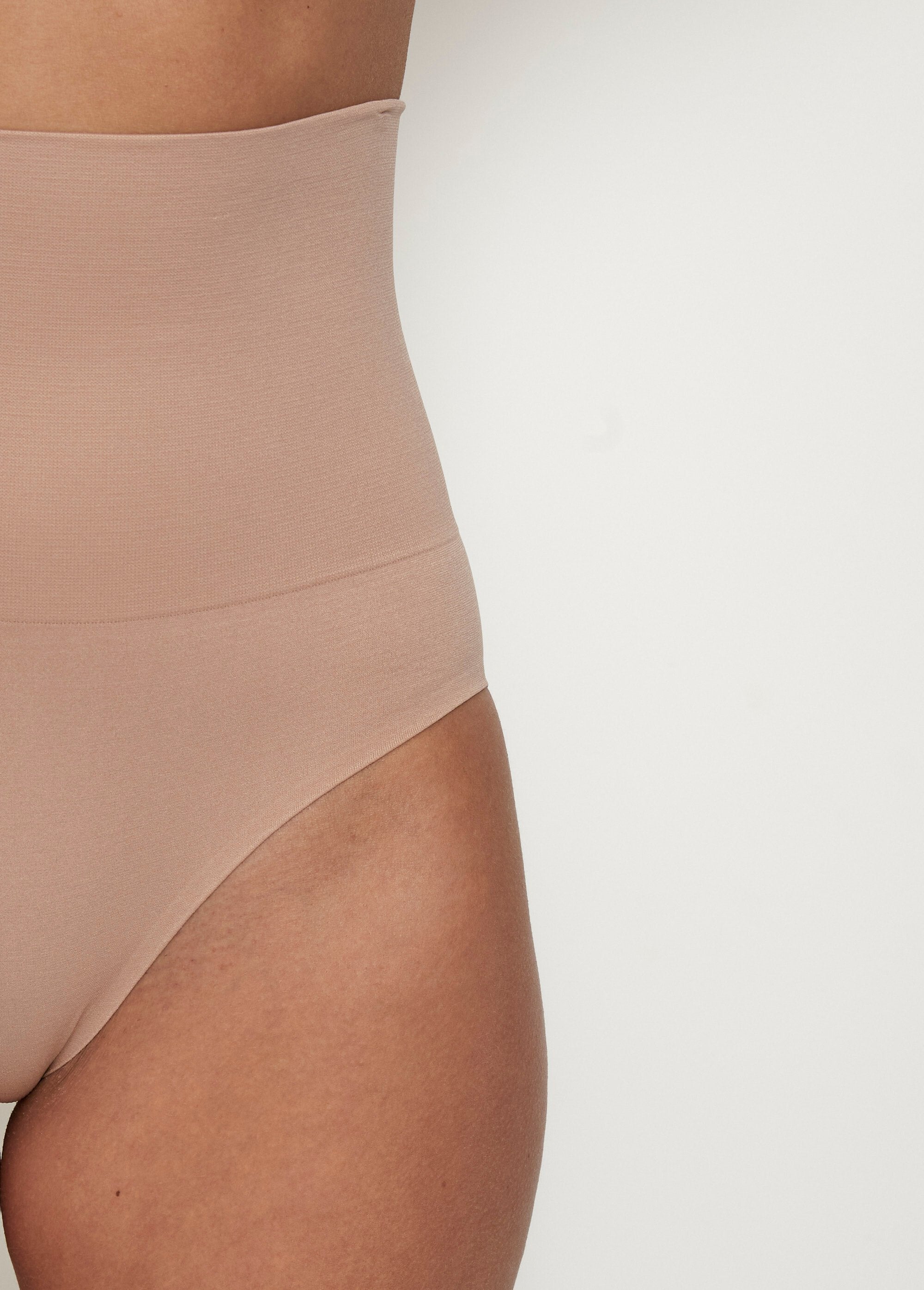 Culotte_gainante_sans_coutures_Beige_DE1_slim