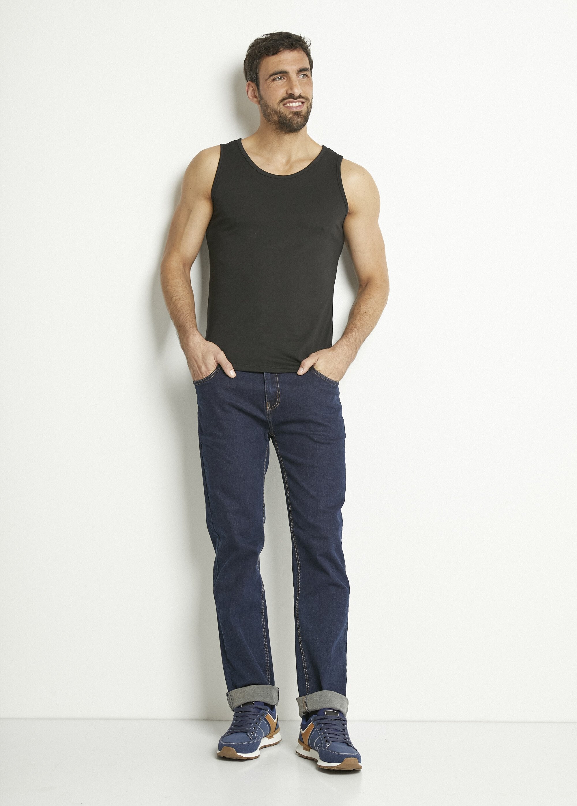 Mouwloze_tanktop_met_ronde_halslijn_Noir_SF1_slim