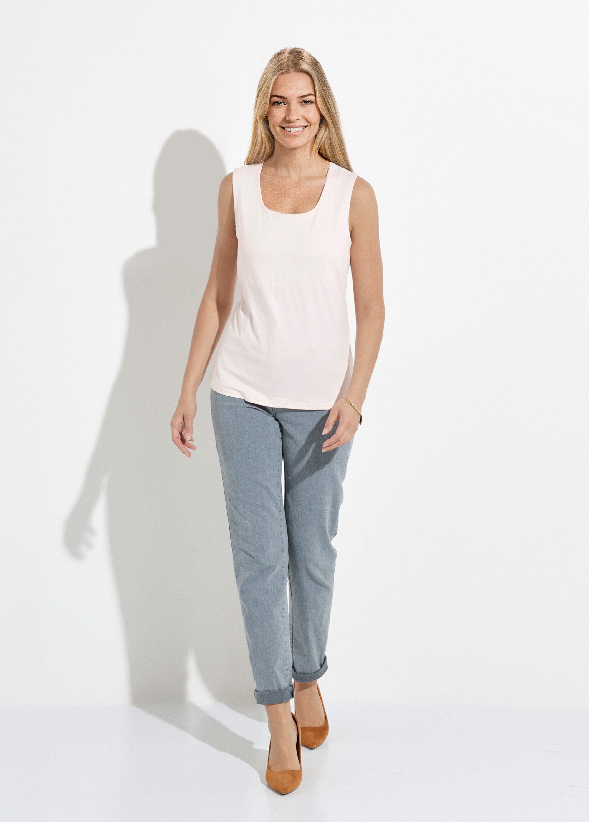 Débardeur_col_danseuse_larges_bretelles_Petale_SF1_slim