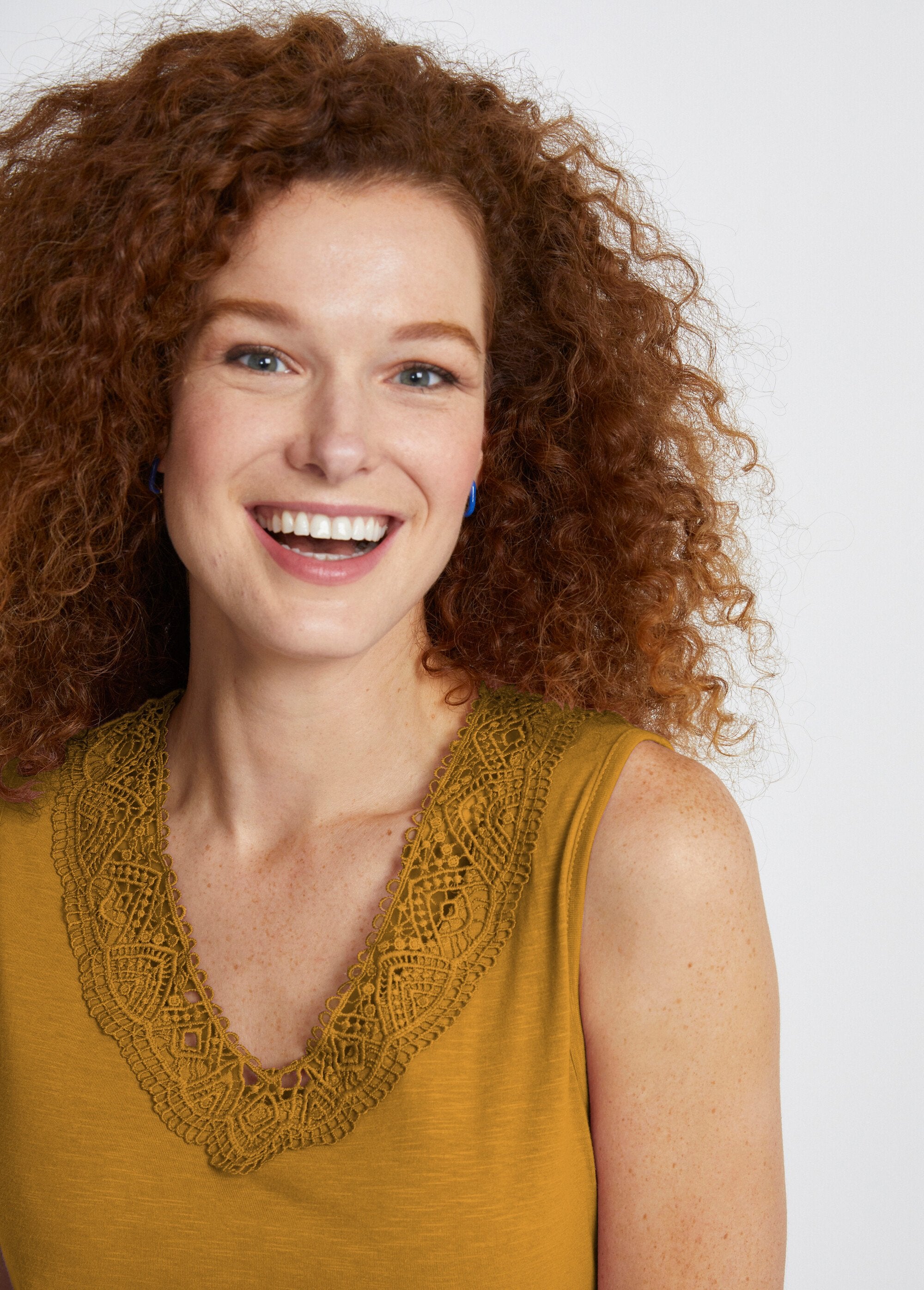 Débardeur_coton_et_macramé_Miel_DE1_slim