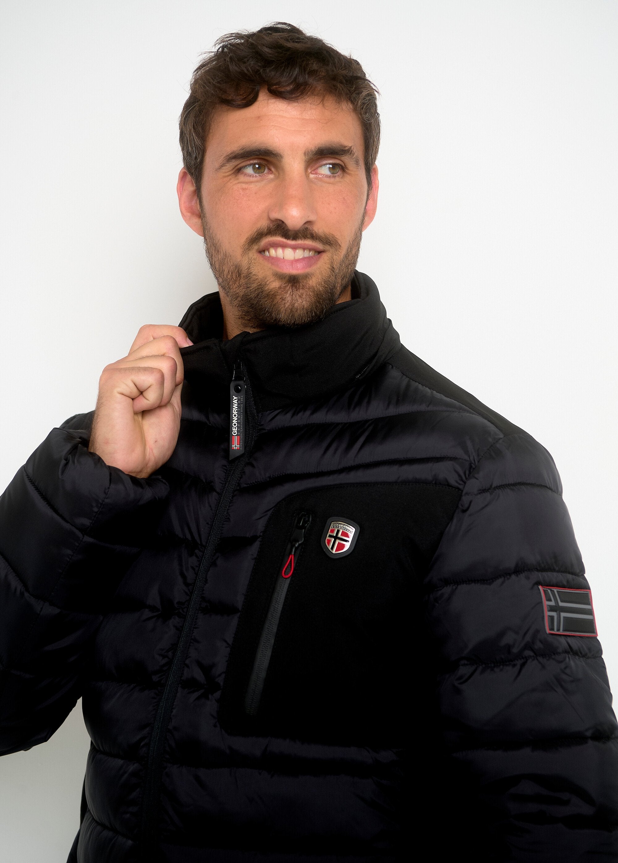 Doudoune_chaude_zippée_à_capuche_Noir_DE1_slim