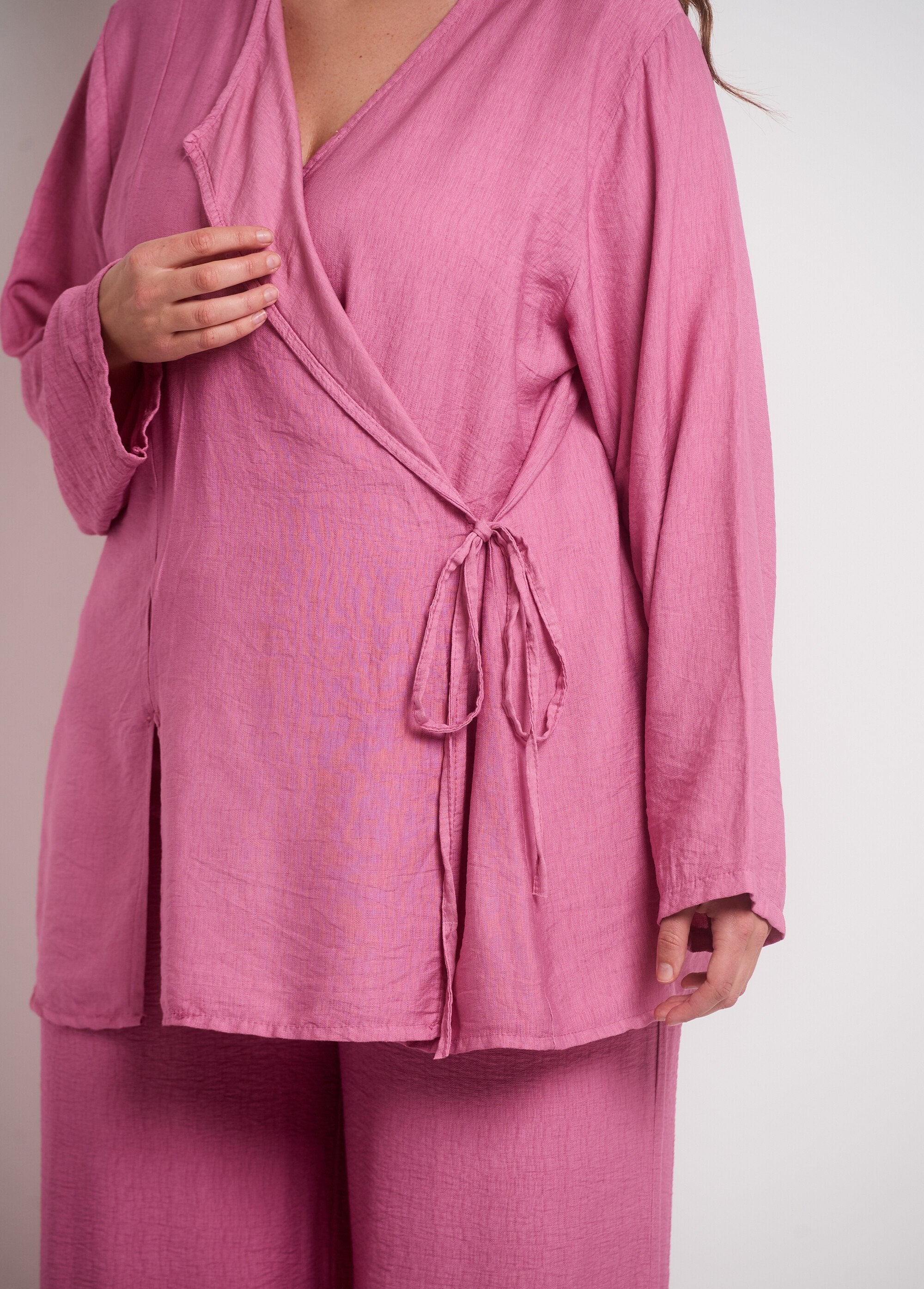 Ensemble_cache-coeur_et_pantalon_large_Pivoine_DE2_curvy