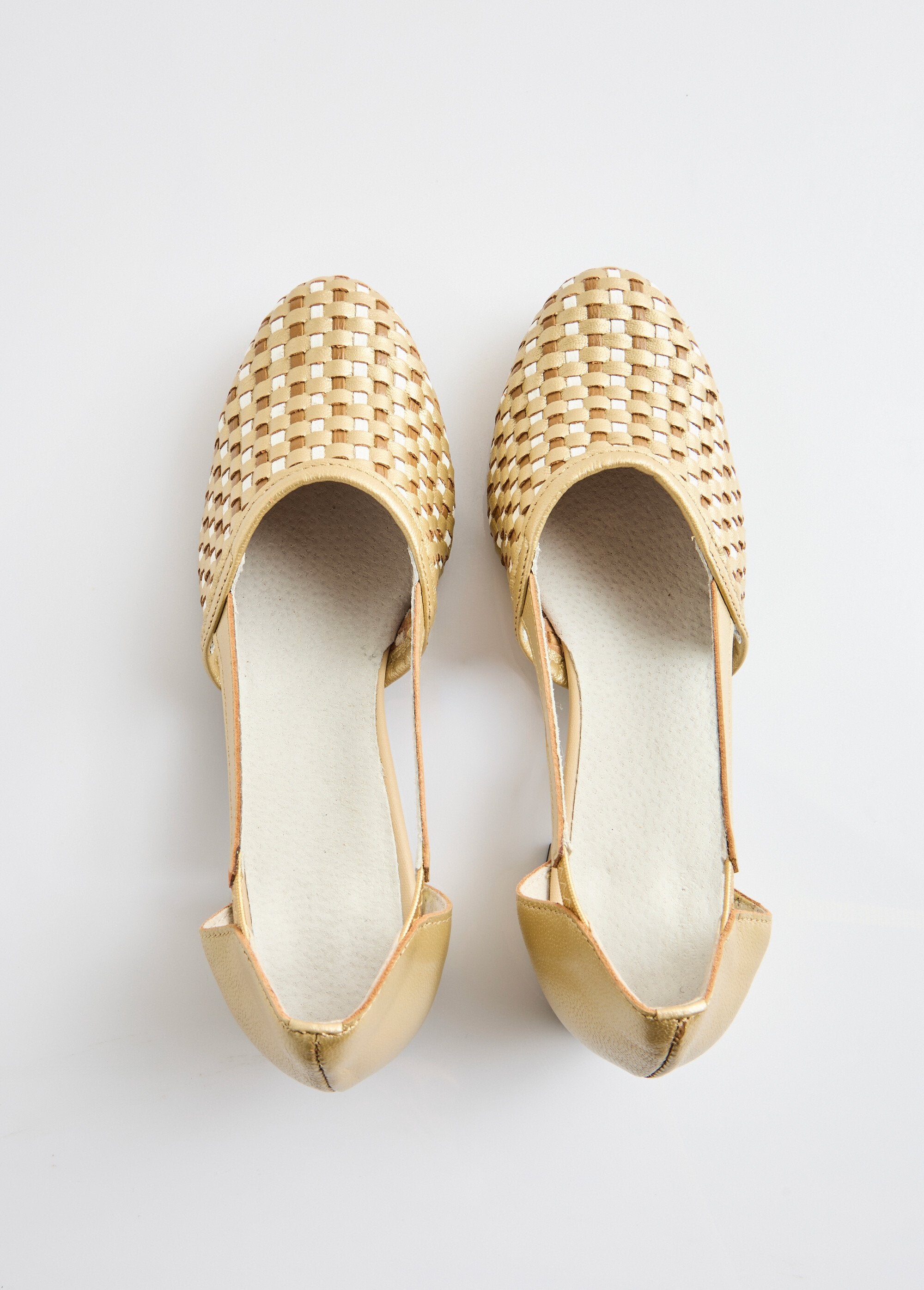 Escarpins_à_talon_cuir_Beige_et_blanc_OV1_slim