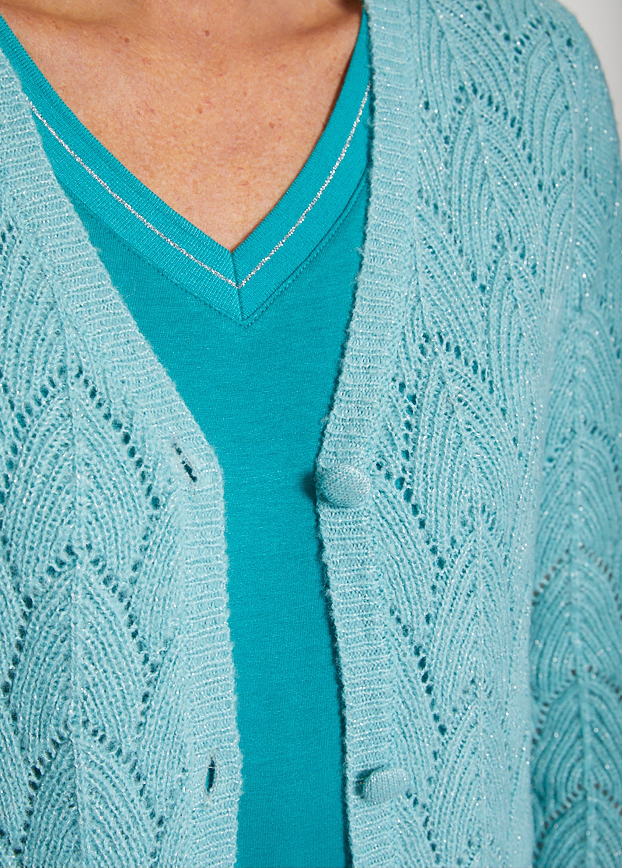 Gilet_boutonné_avec_fibres_recyclées_Aqua_DE2_slim