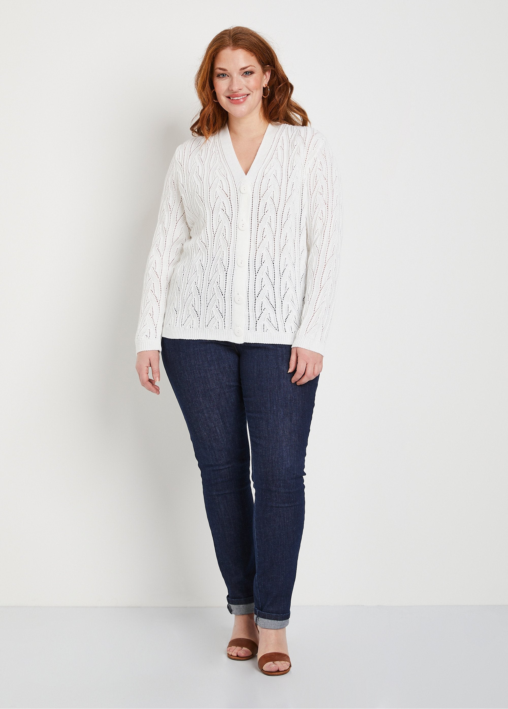 Gilet_court_boutonné_ajouré_Blanc_SF1_curvy