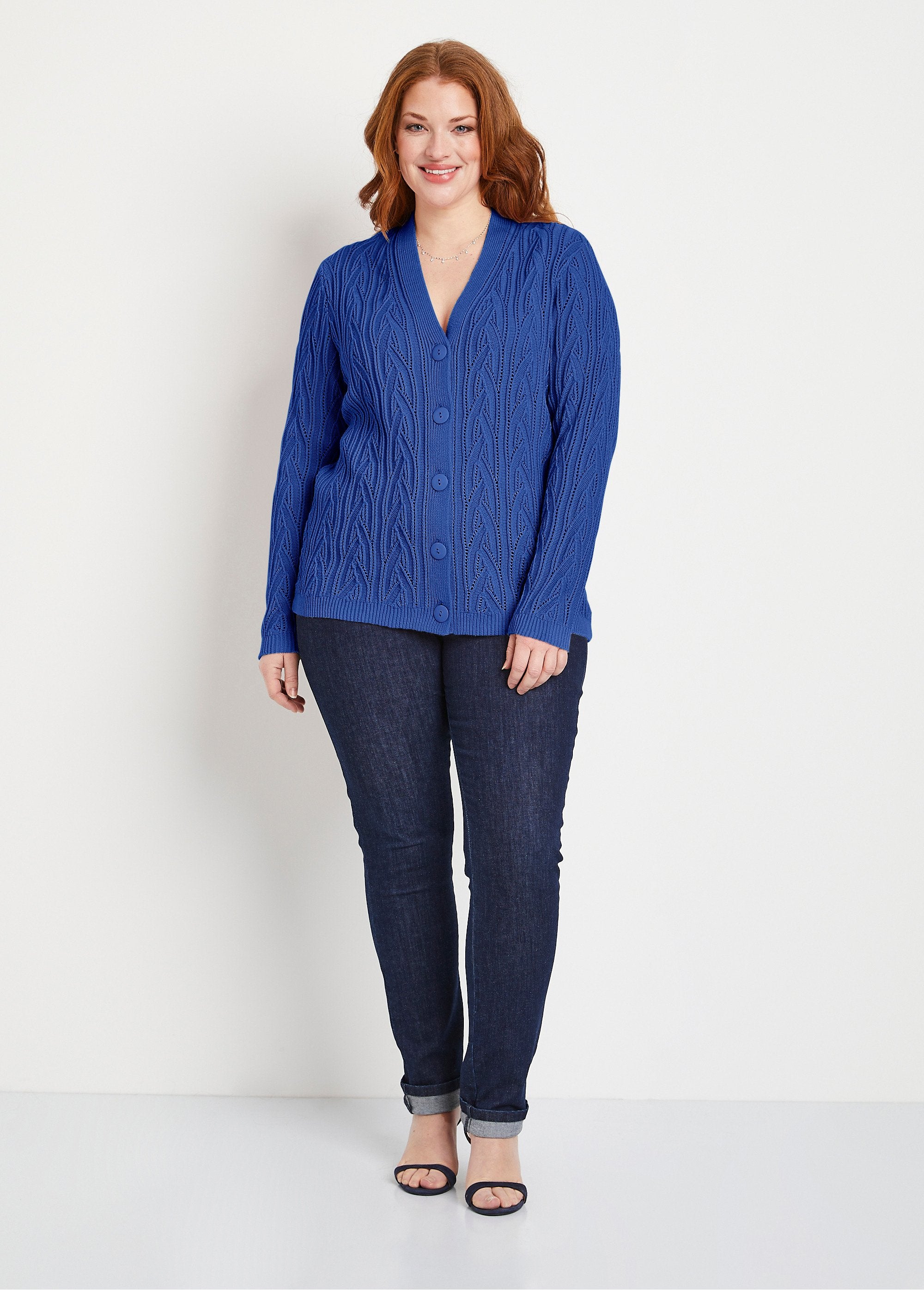 Kort_opengewerkt_vest_met_knopen_BLAUW_SF1_curvy
