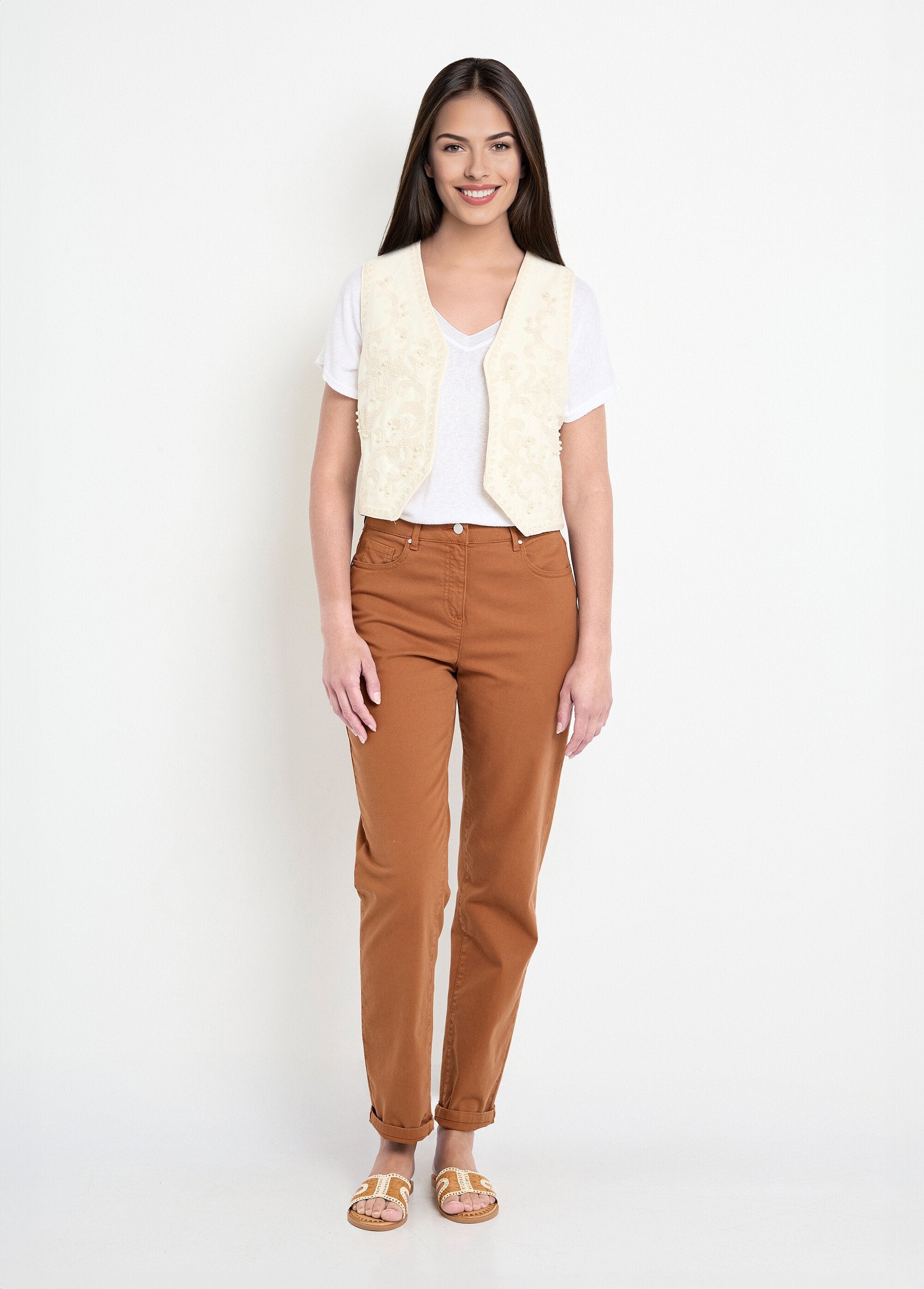 Gilet_sans_manches_broderies_et_perles_Ecru_SF1_slim