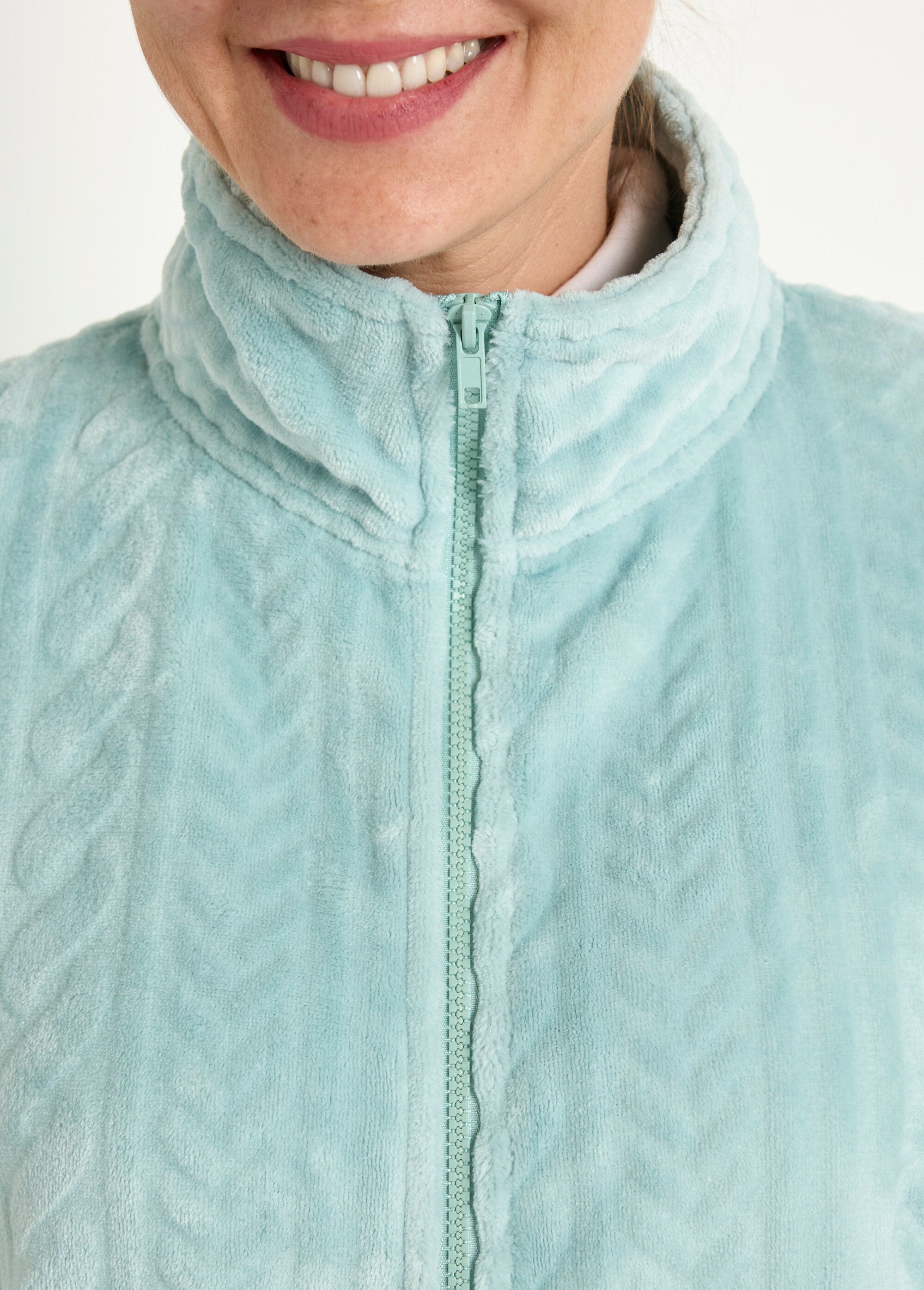 Mouwloos_fleece_vest_met_ritssluiting_en_pluche_gevoel_Vert_DE2_slim