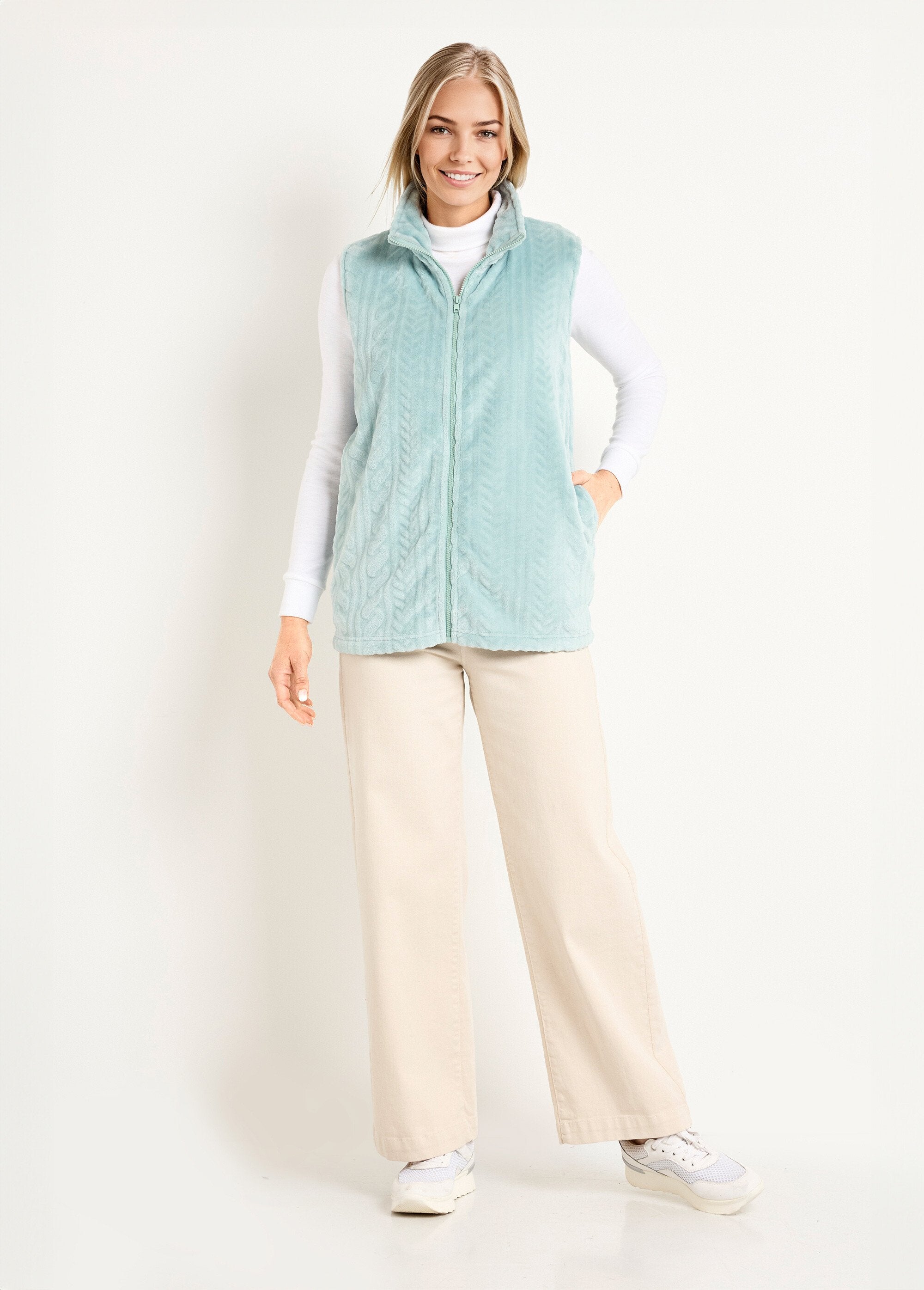 Mouwloos_fleece_vest_met_ritssluiting_en_pluche_gevoel_Vert_SF1_slim
