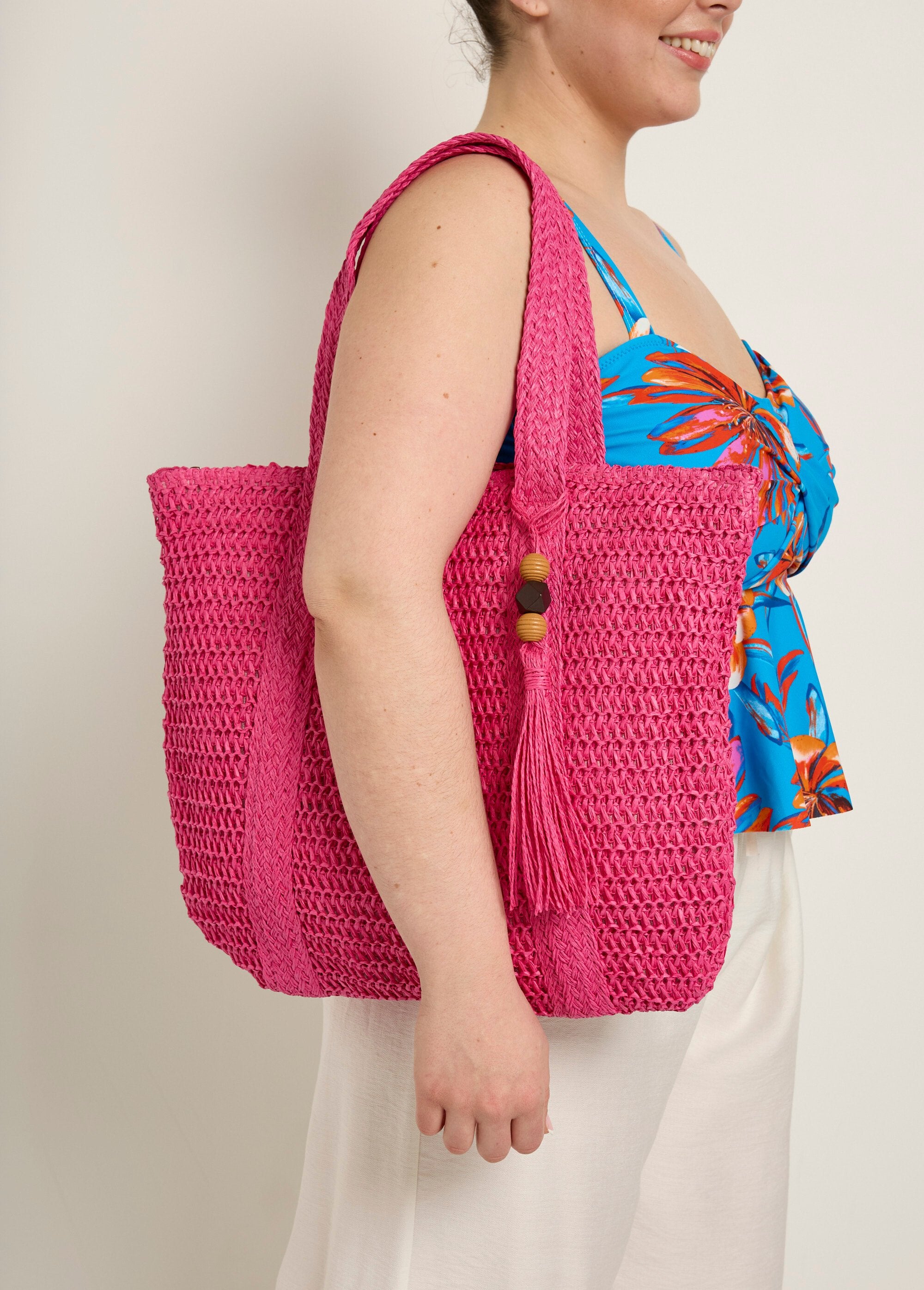 Grote_strozak_met_parelpompon_Fuchsia_FA1_slim