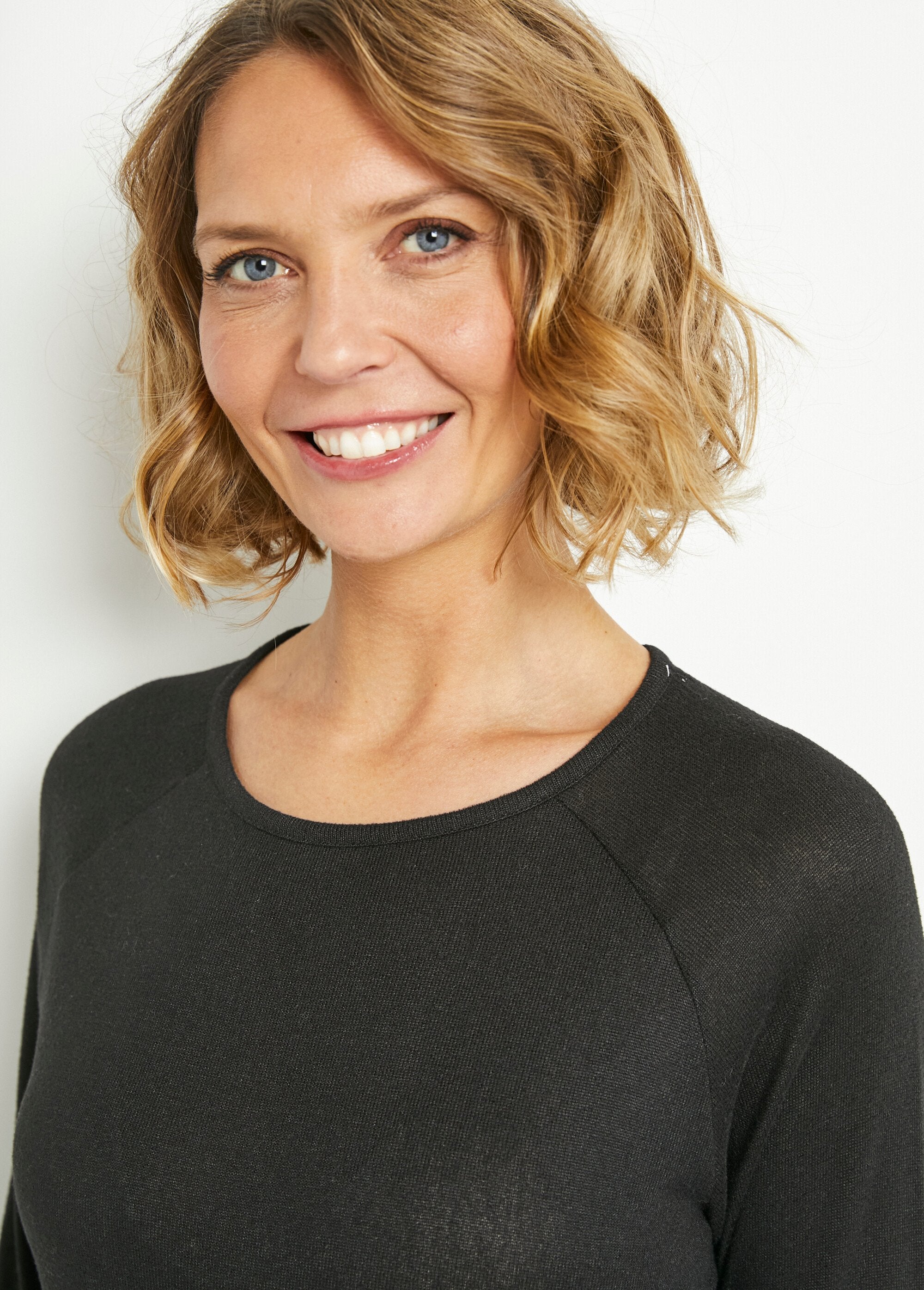 Effen_pyjamatop_met_lange_mouwen_Noir_DE1_slim