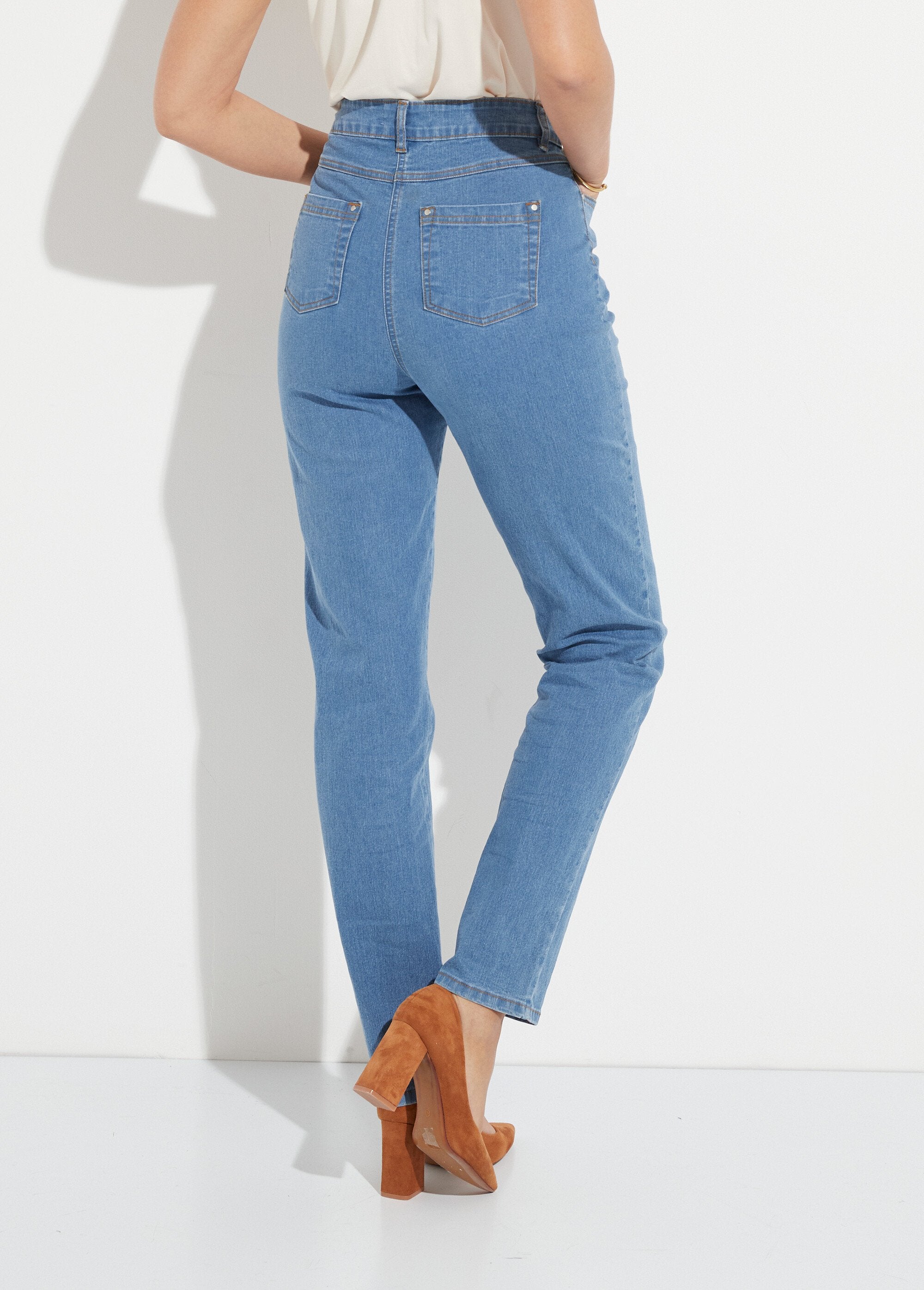 Jean_5_poches_ceinture_extensible_coton_stretch_Bleach_DO1_slim