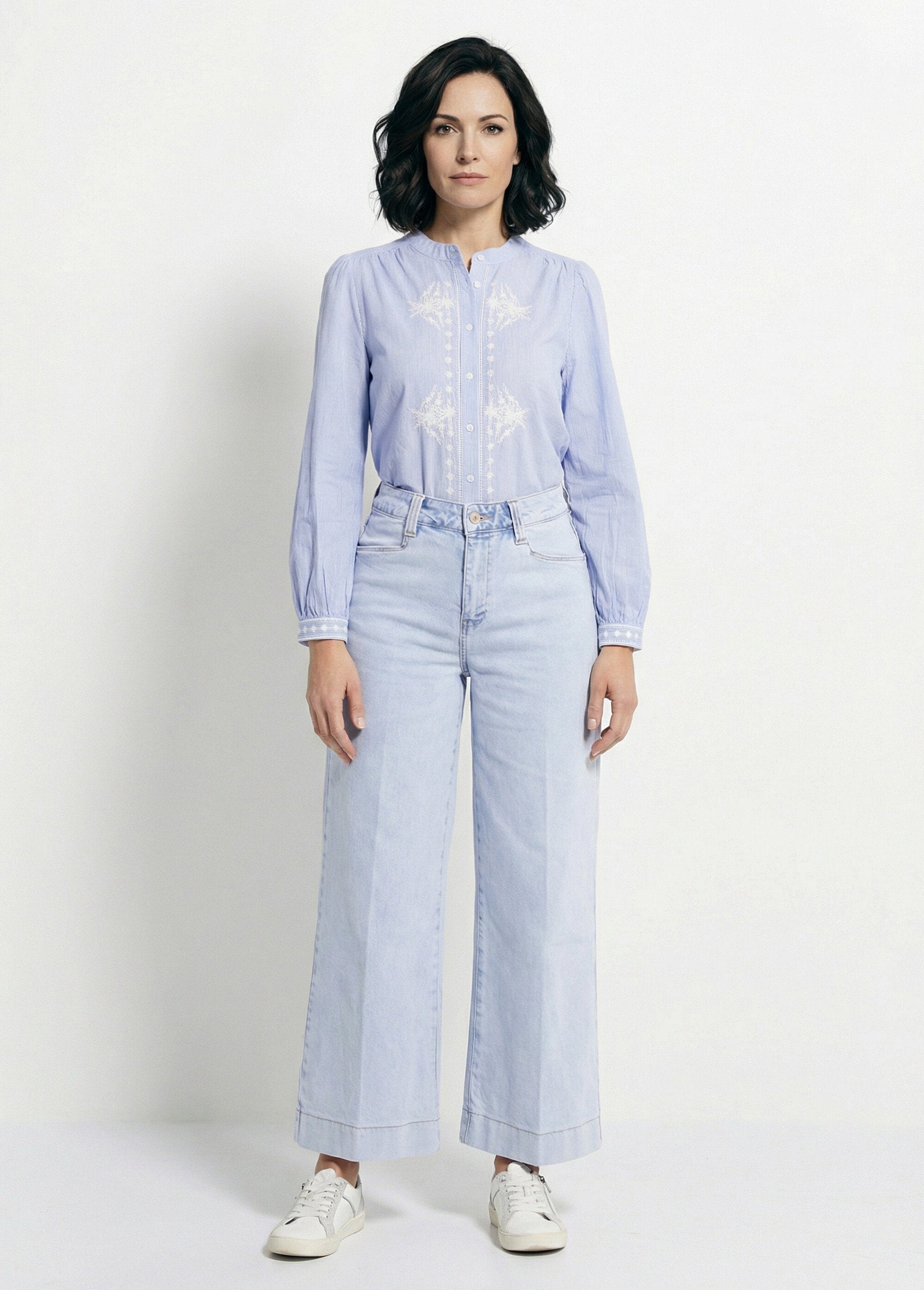 Jean_large_5_poches,_spécial_PETITE_Bleu_clair_SF1_slim