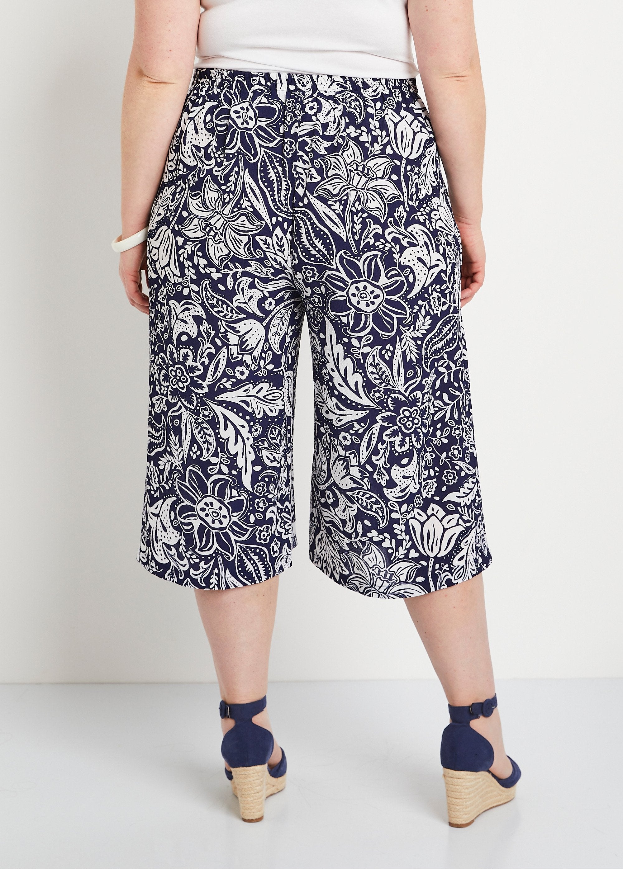 Jupe-culotte_taille_élastiquée_tissu_gaufré_Bleu_et_blanc_DO1_curvy