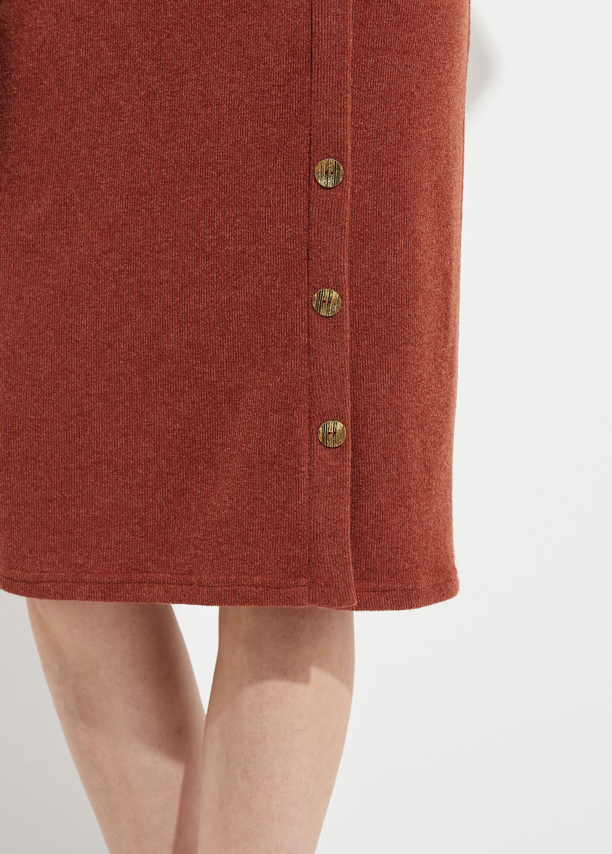 Lange_rechte_gebreide_rok_met_mooie_knopen_Camel_DE1_slim