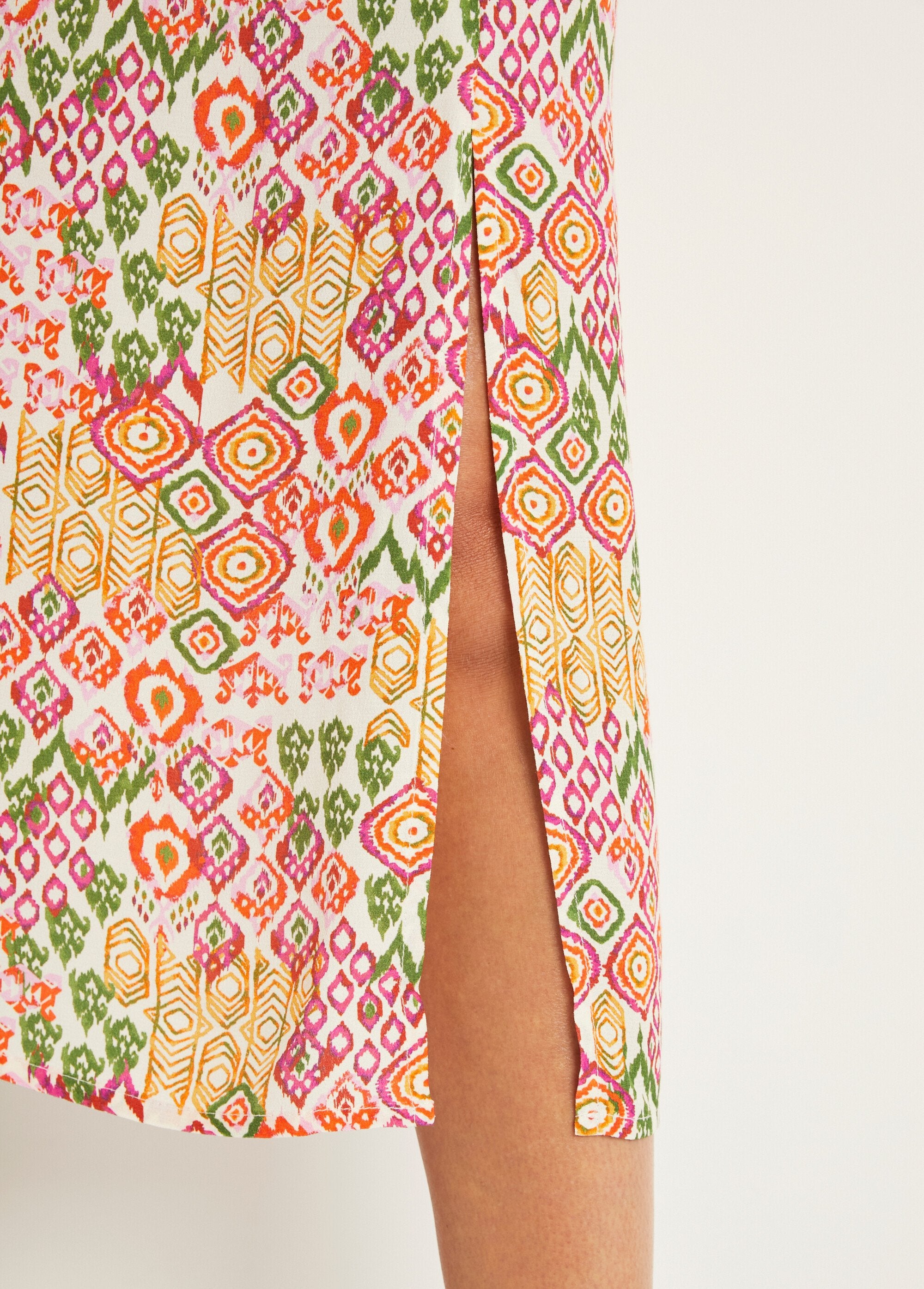 Jupe_longue_fluide_imprimé_ethnique_Imprime_rouge_DE1_slim