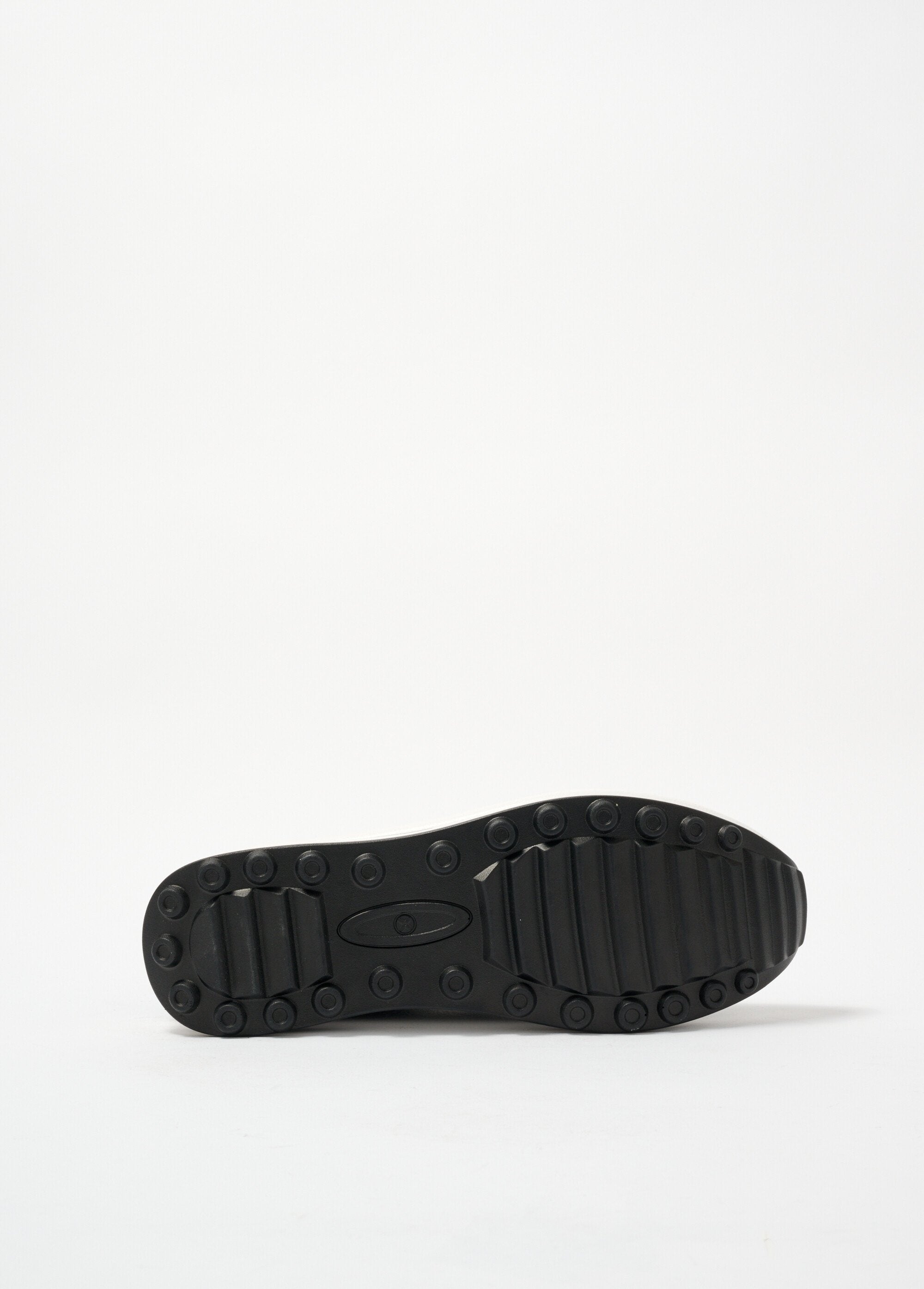 Basket_en_cuir_perforé_Noir_UN1_slim